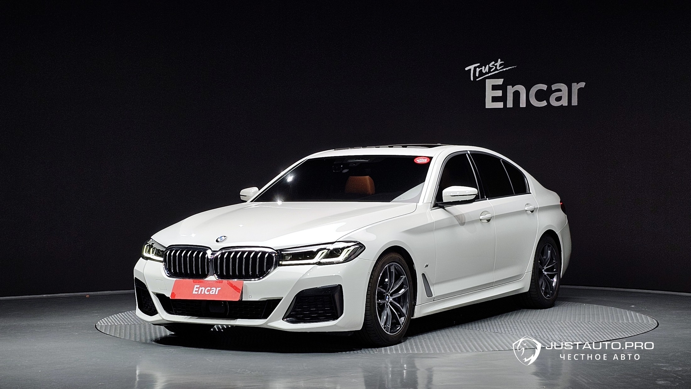 Автомобиль BMW 5-Series