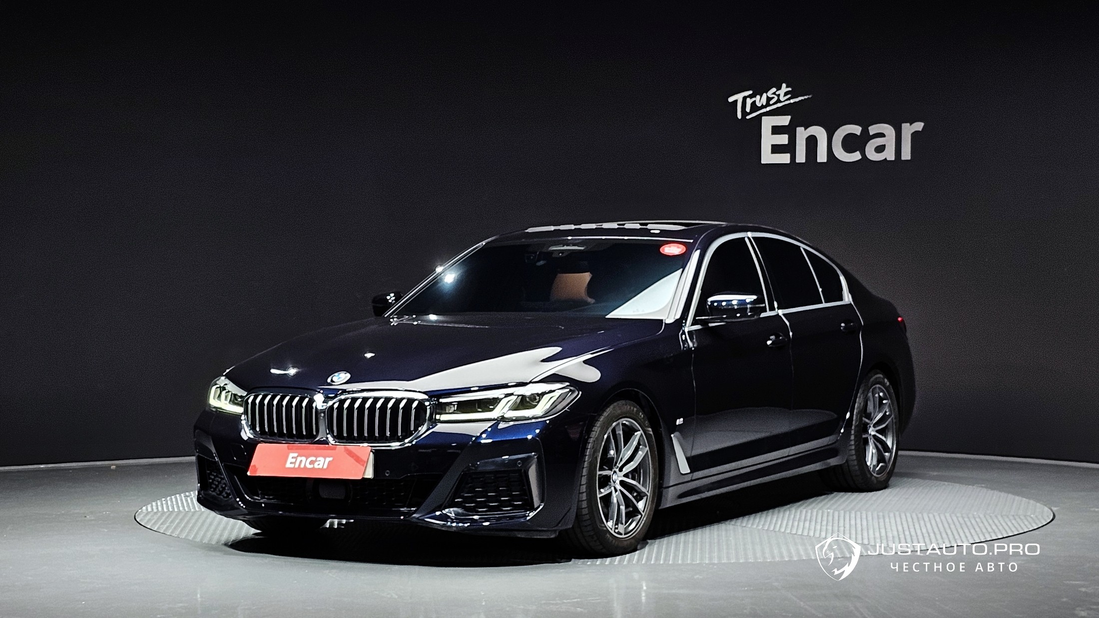 Автомобиль BMW 5-Series