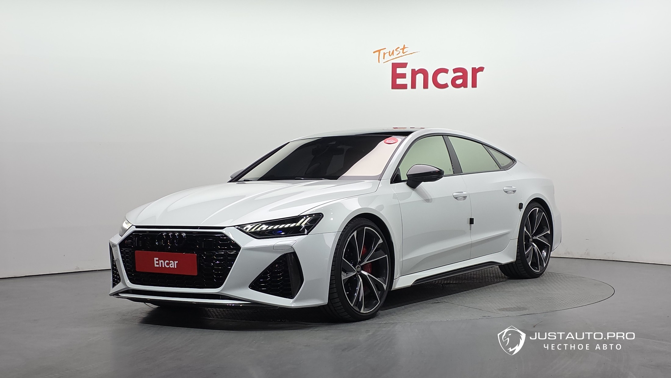 Автомобиль Audi RS7