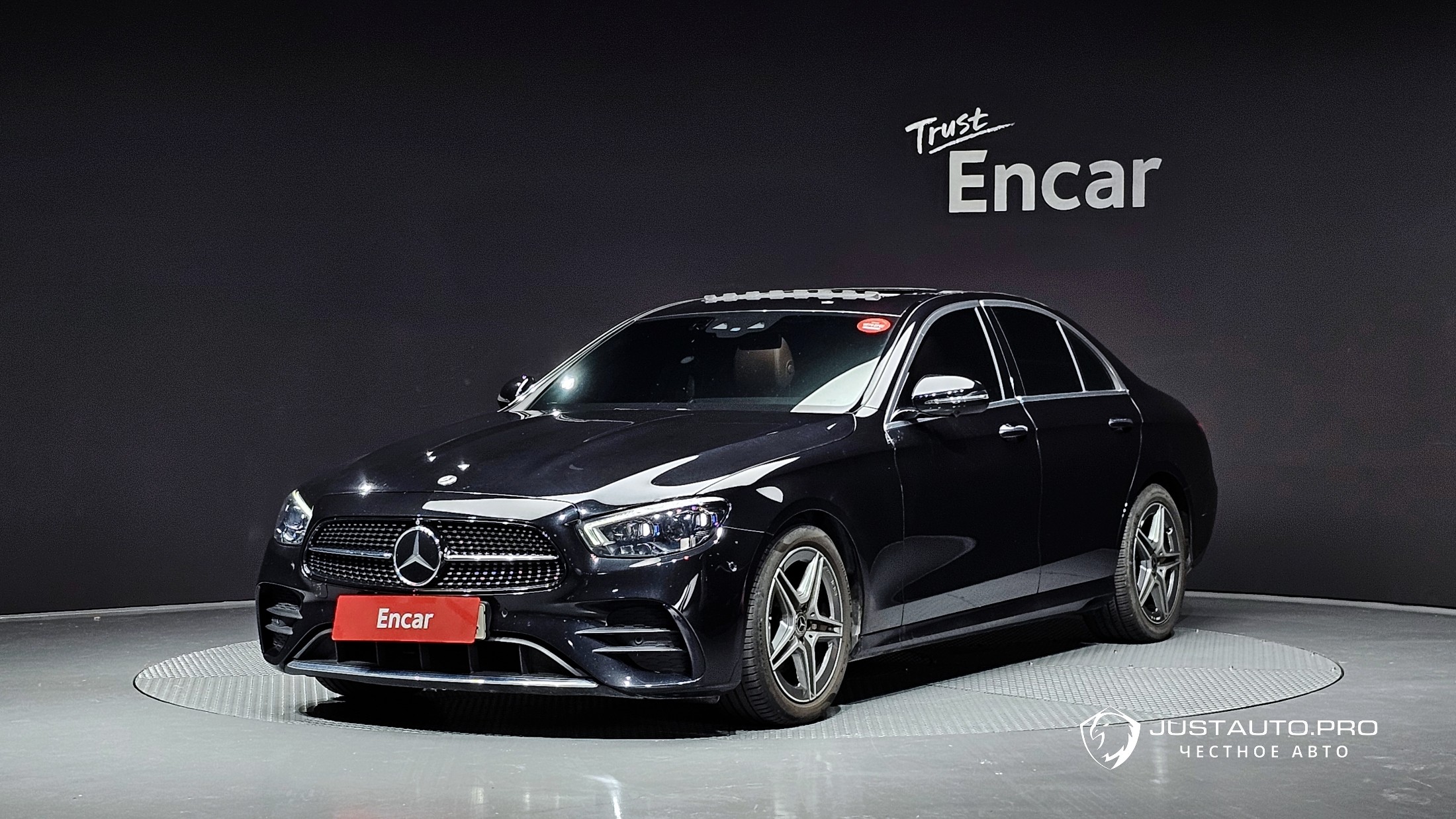 Автомобиль Mercedes-Benz E-Class