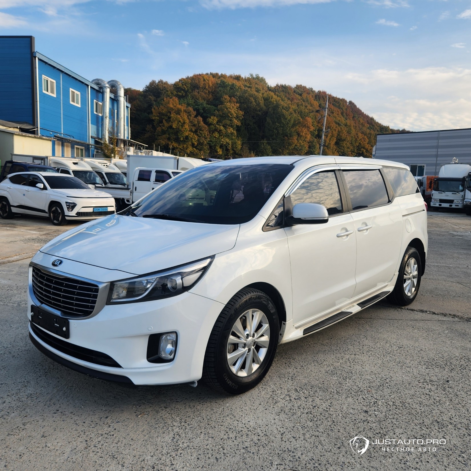 Автомобиль Kia Canival