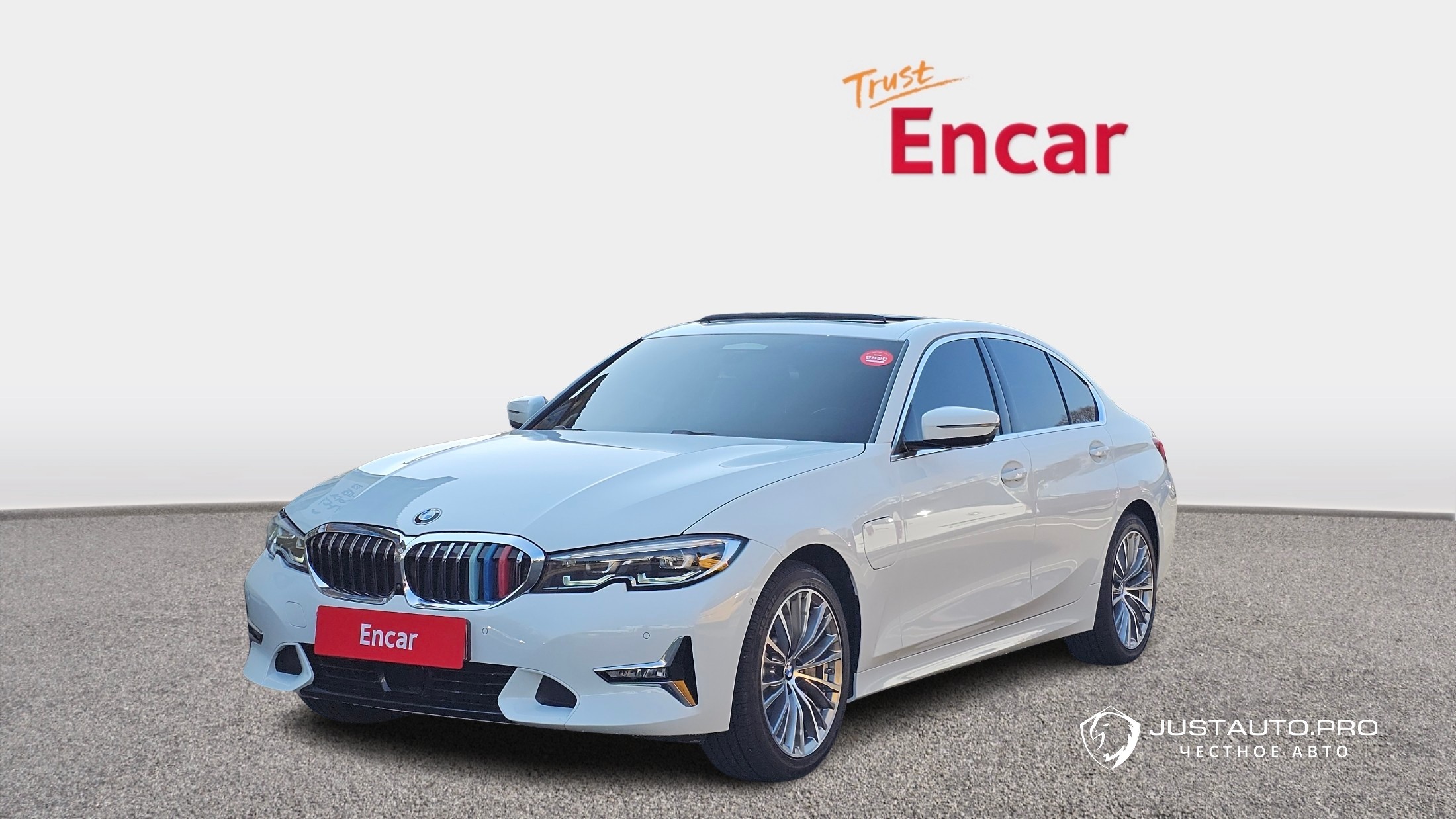 Автомобиль BMW 3-Series