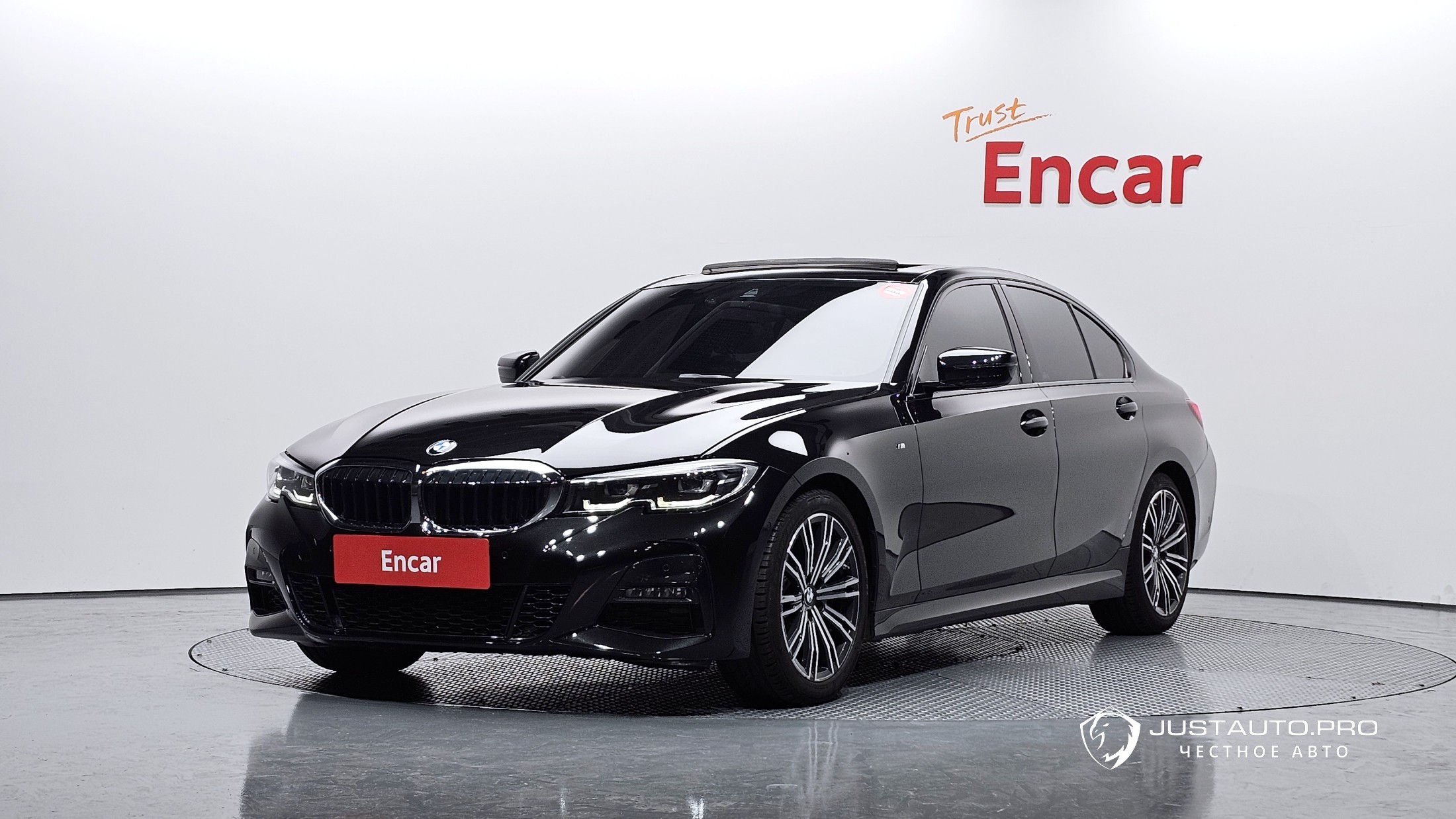 Автомобиль BMW 3-Series