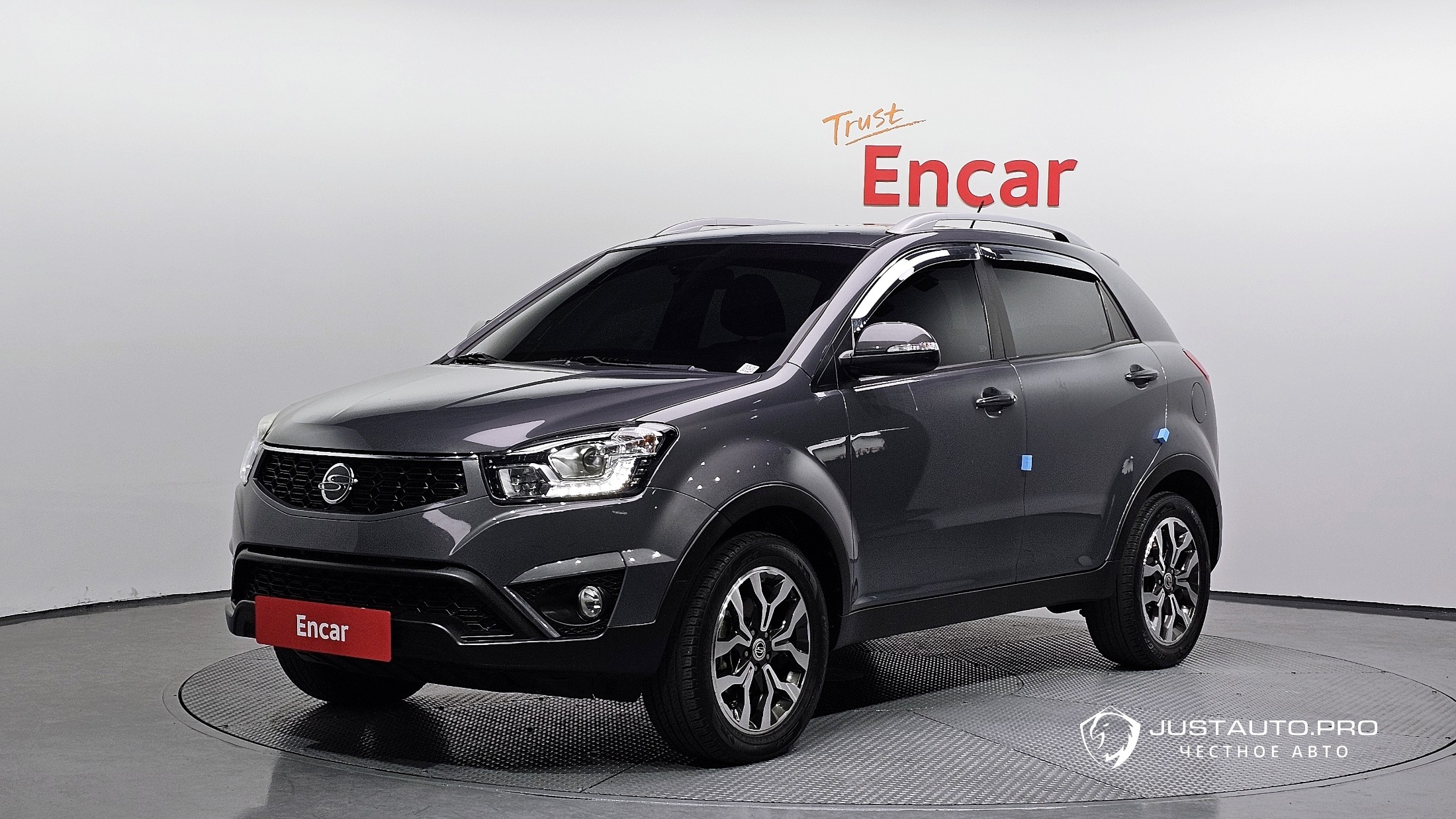 Автомобиль KG_Mobility_Ssangyong KORANDO
