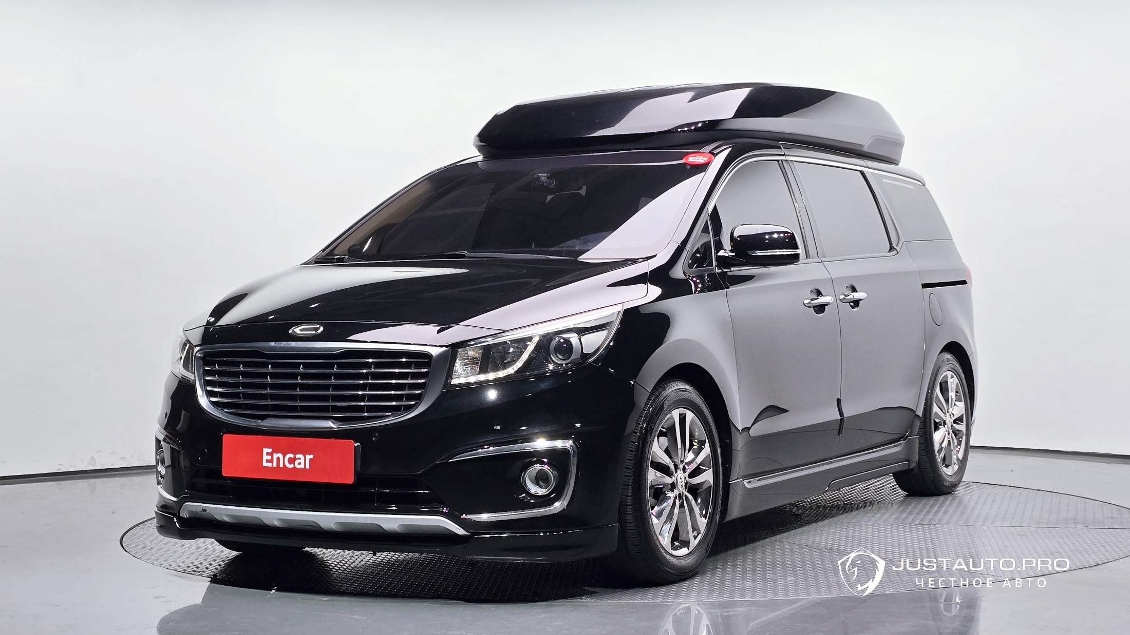 Автомобиль Kia Canival