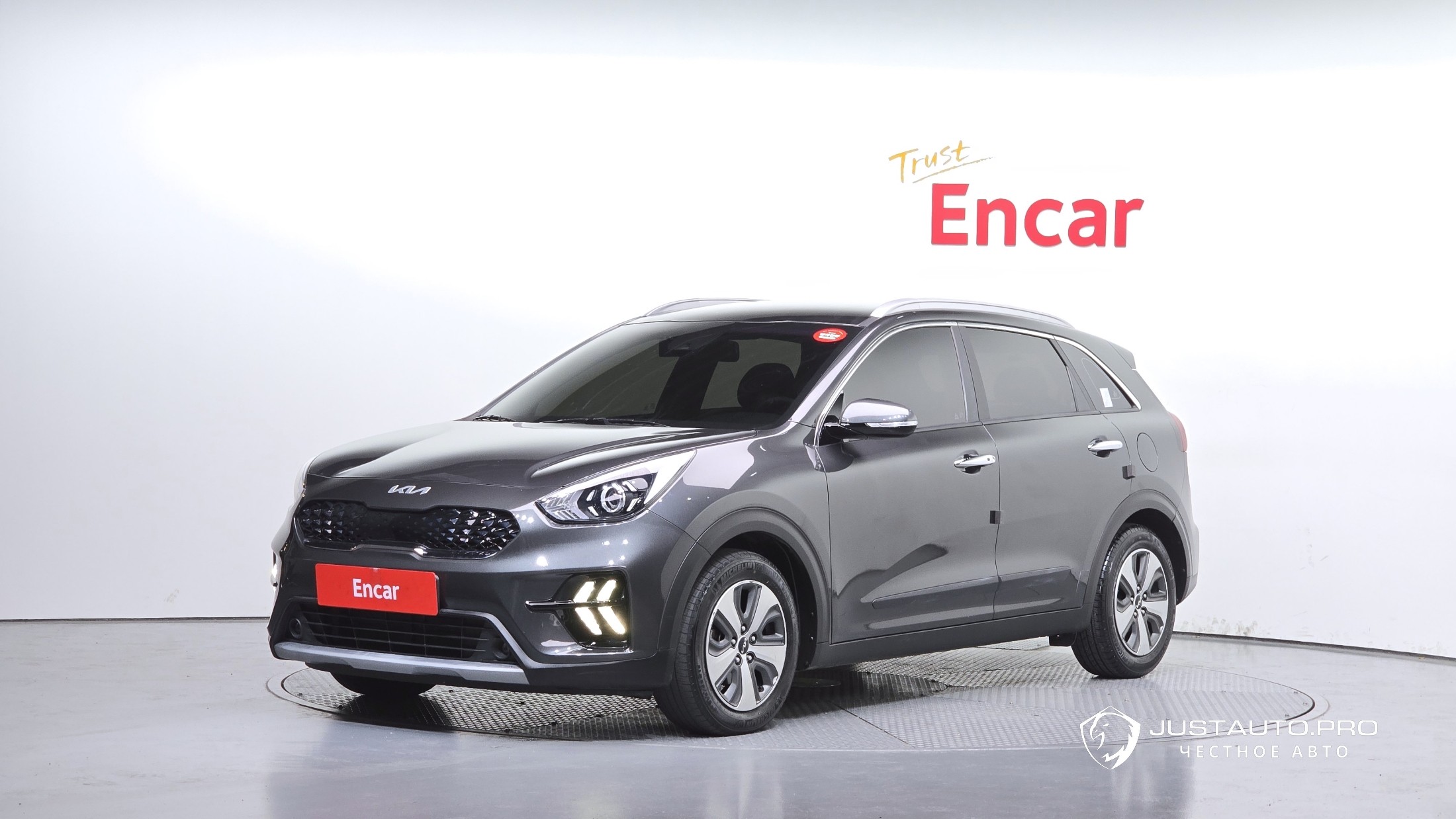 Автомобиль Kia Niro