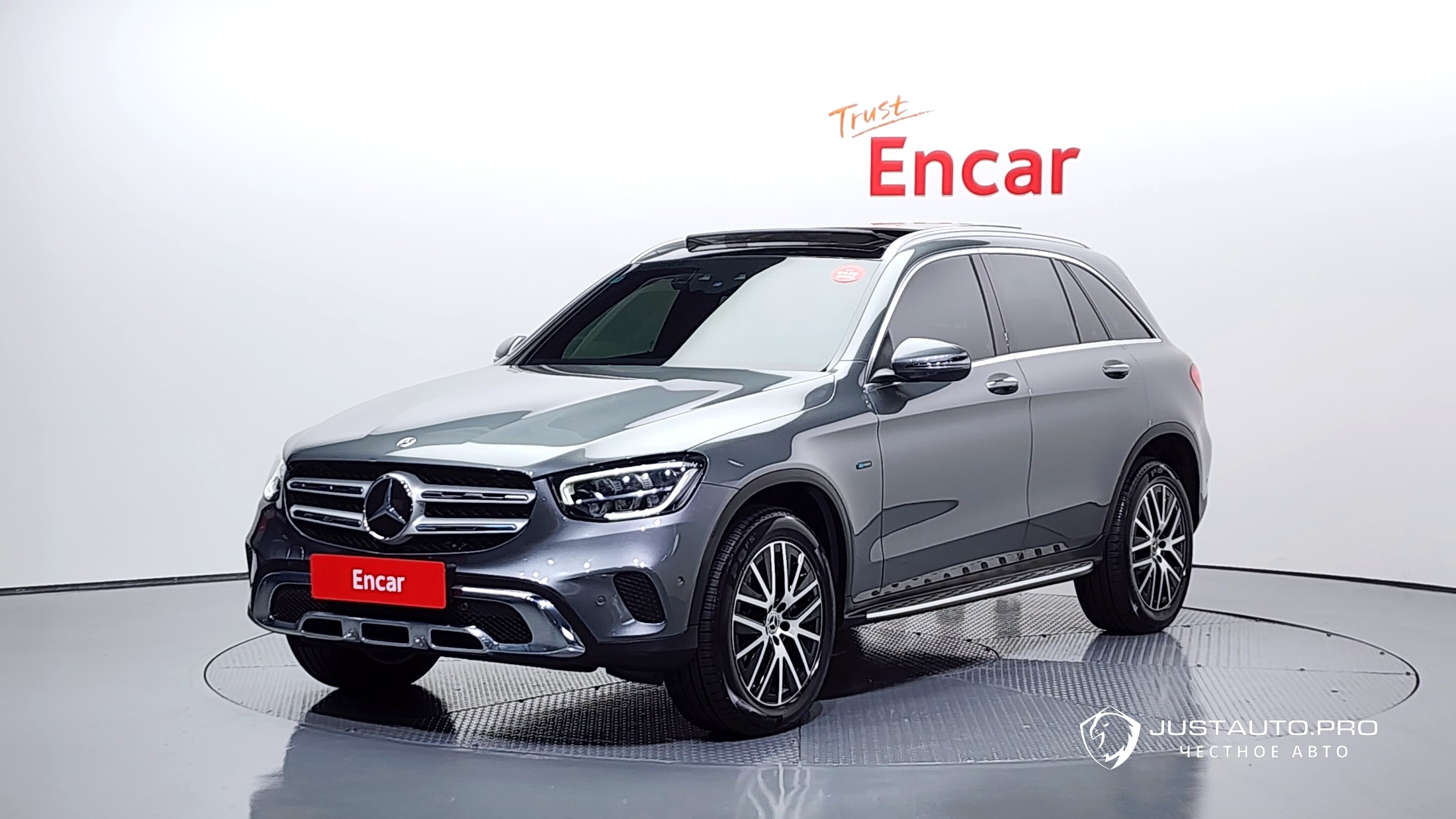 Автомобиль Mercedes-Benz GLC-Class