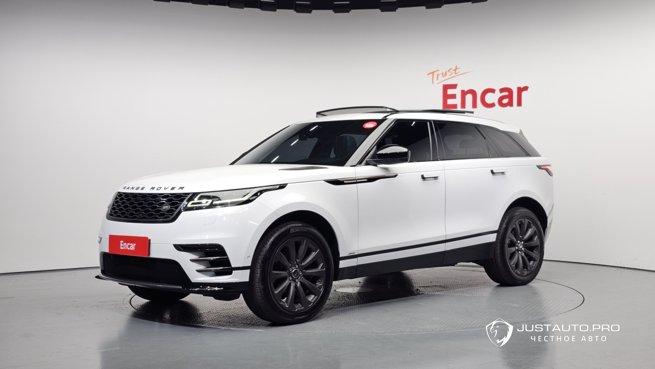 Автомобиль Land Rover Range Rover Velar