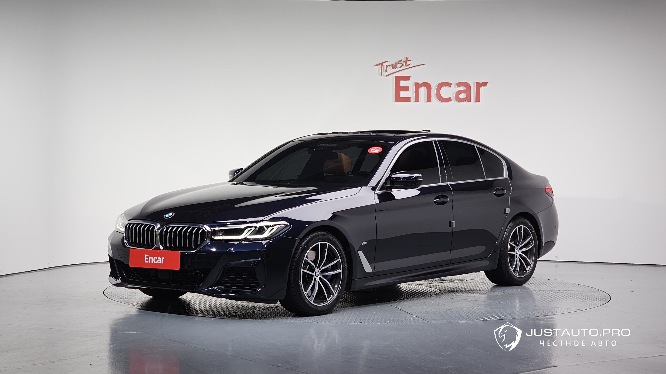 Автомобиль BMW 5-Series