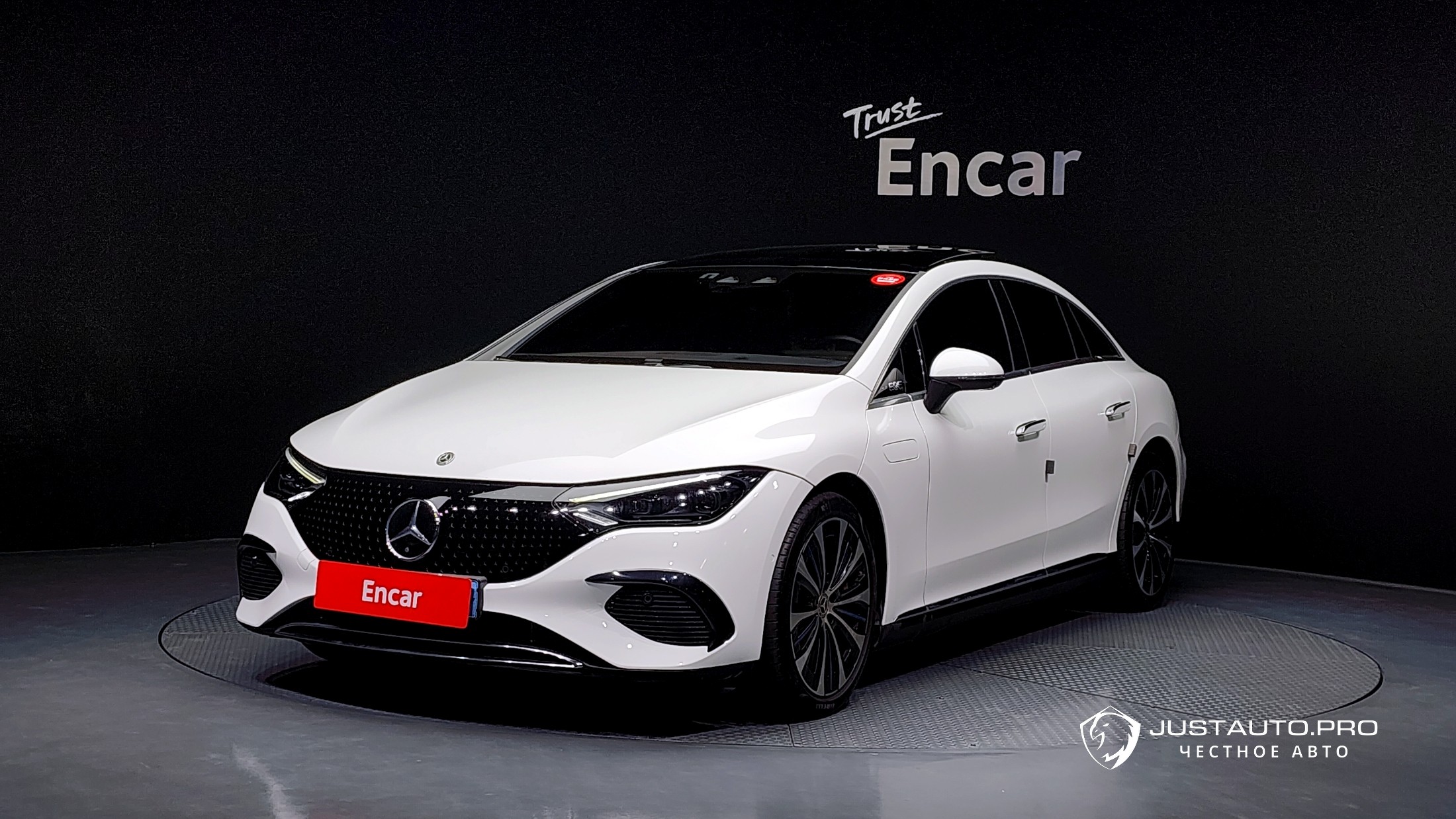 Автомобиль Mercedes-Benz EQE