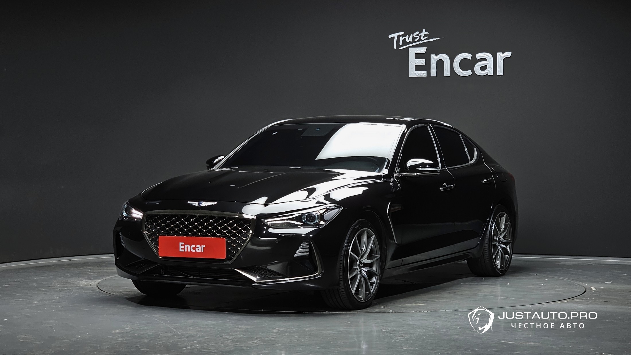 Автомобиль Genesis G70