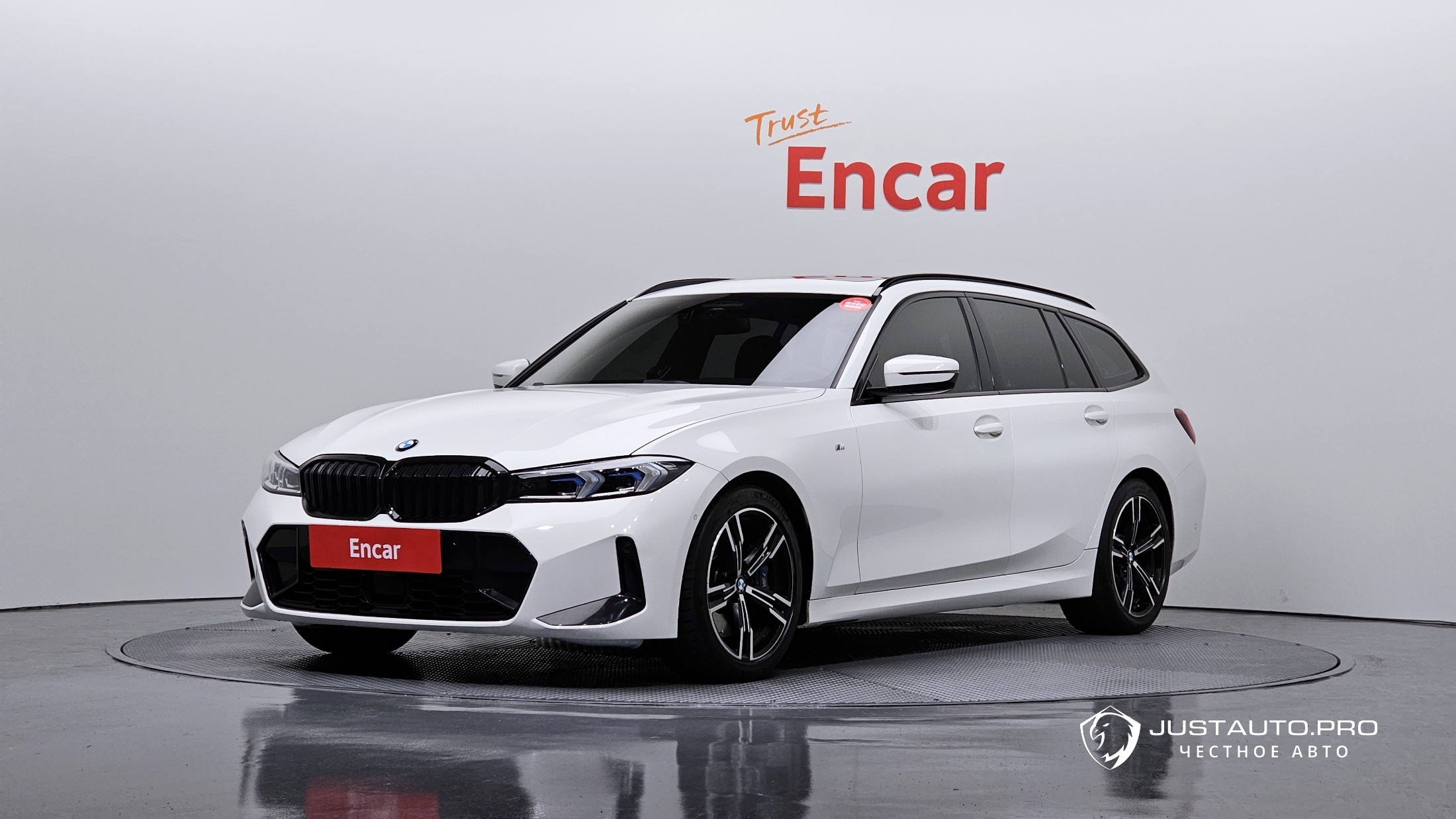 Автомобиль BMW 3-Series