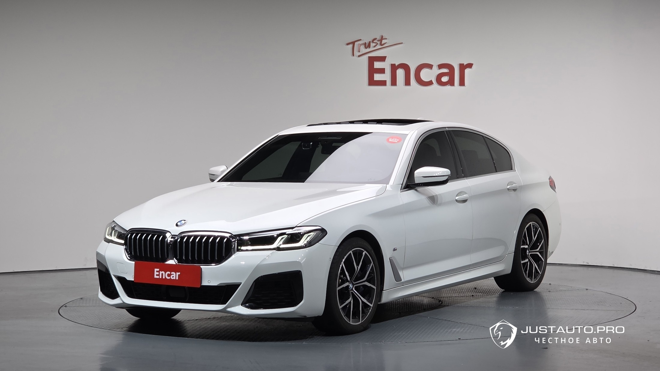 Автомобиль BMW 5-Series