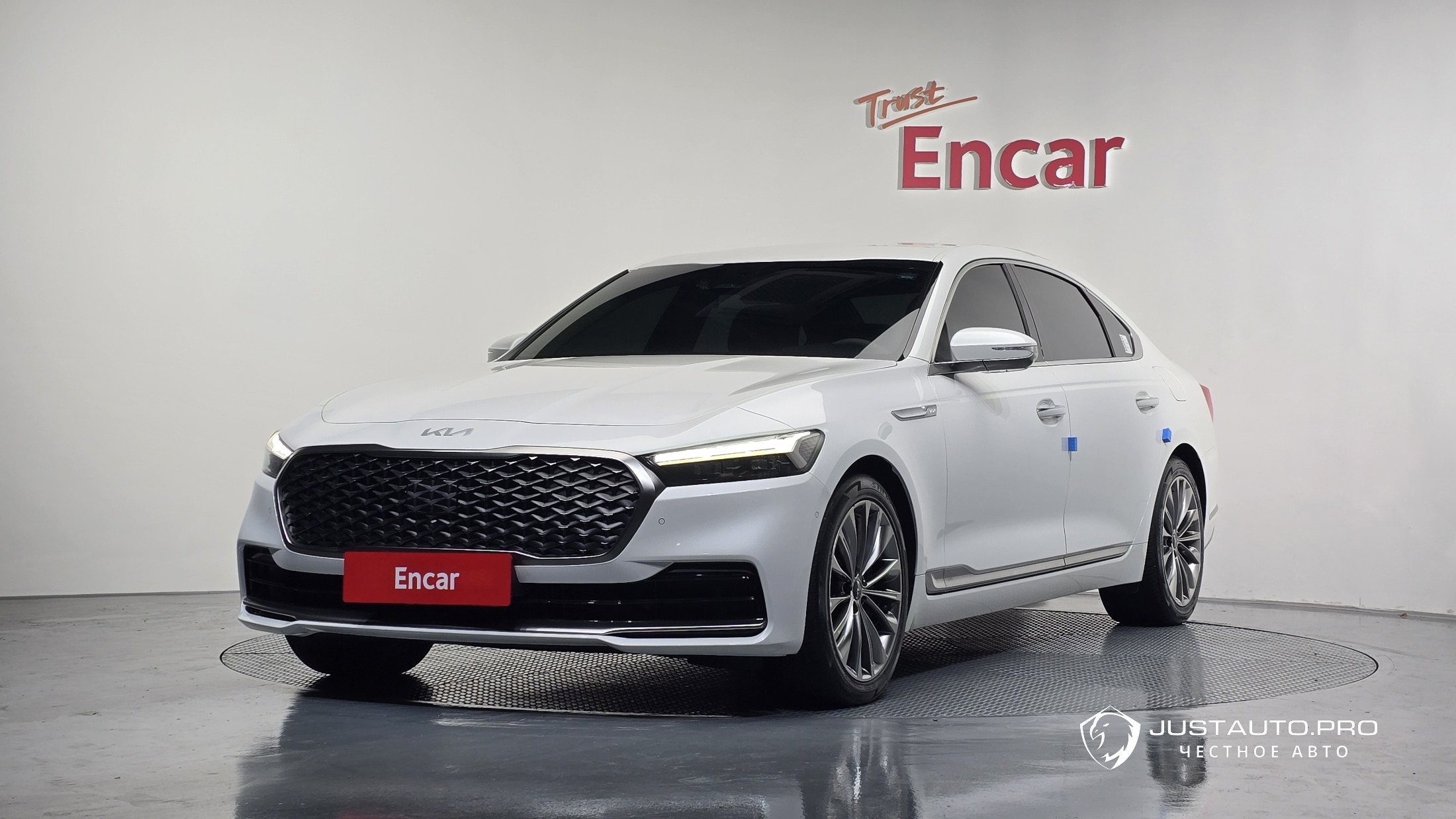 Автомобиль Kia K9