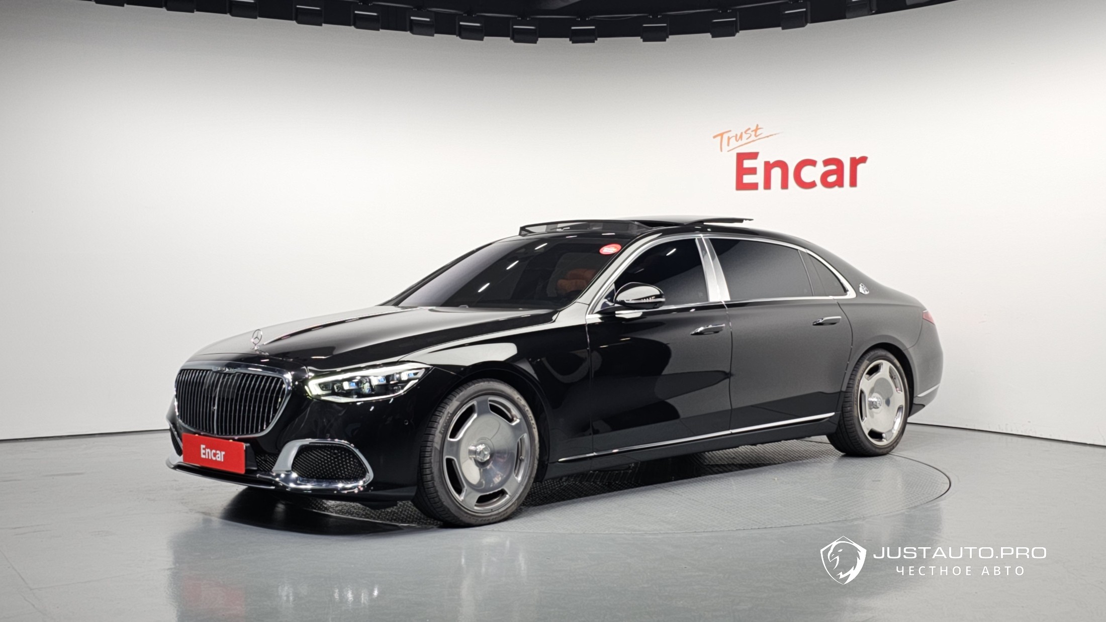 Автомобиль Mercedes-Benz S-Class