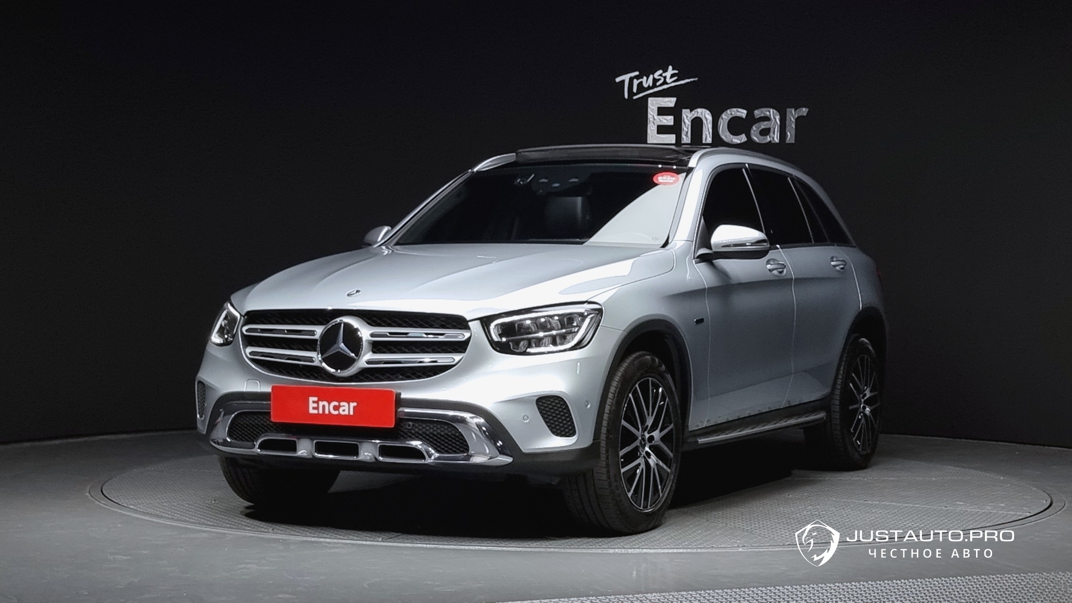 Автомобиль Mercedes-Benz GLC-Class