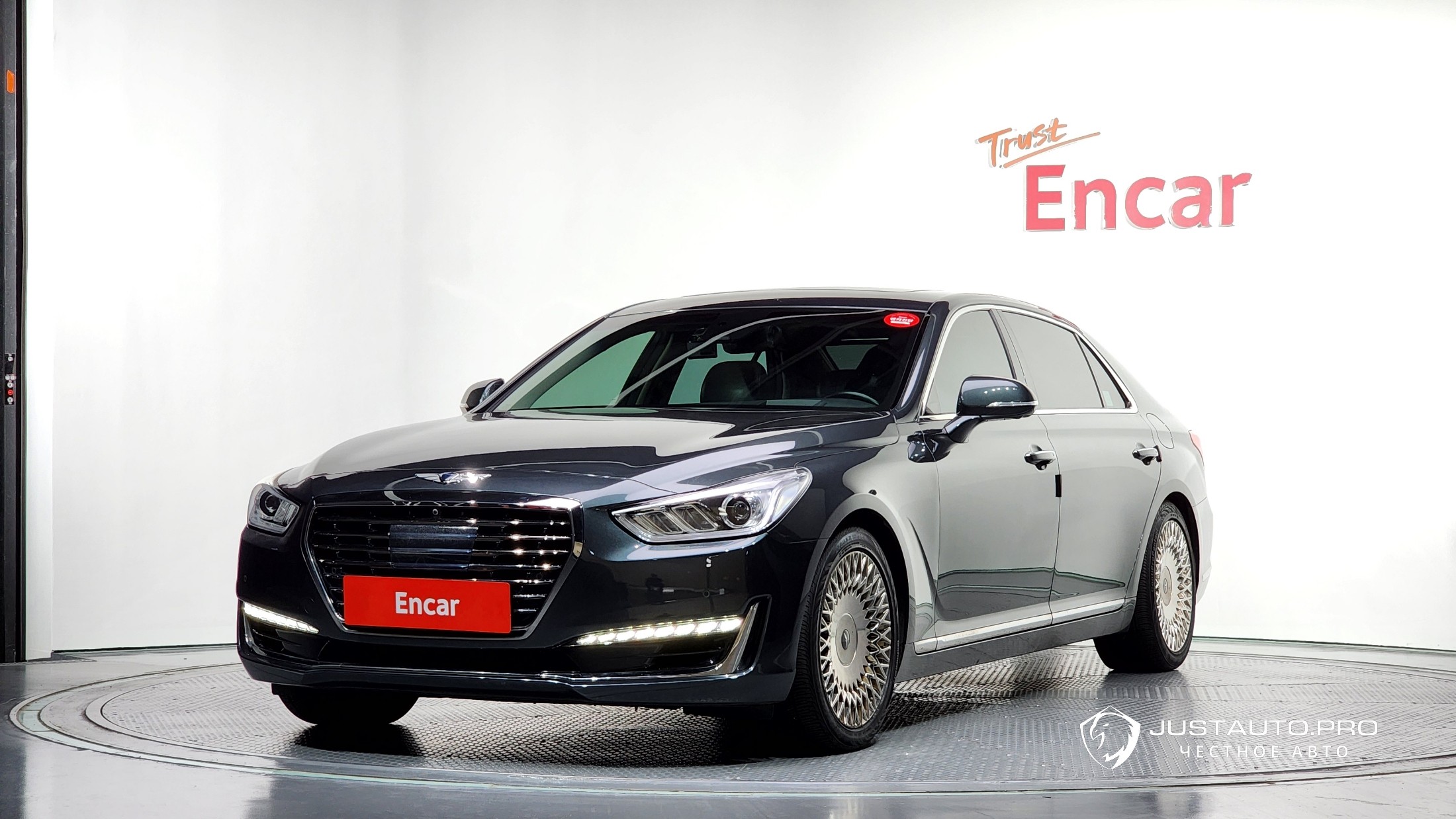 Автомобиль Genesis EQ900