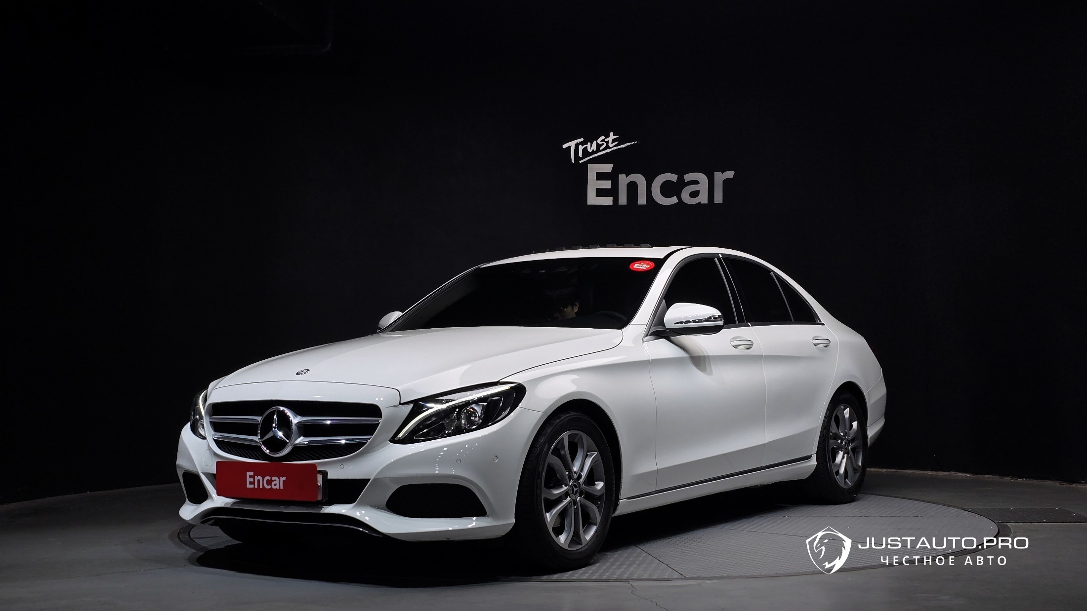 Автомобиль Mercedes-Benz C-Class