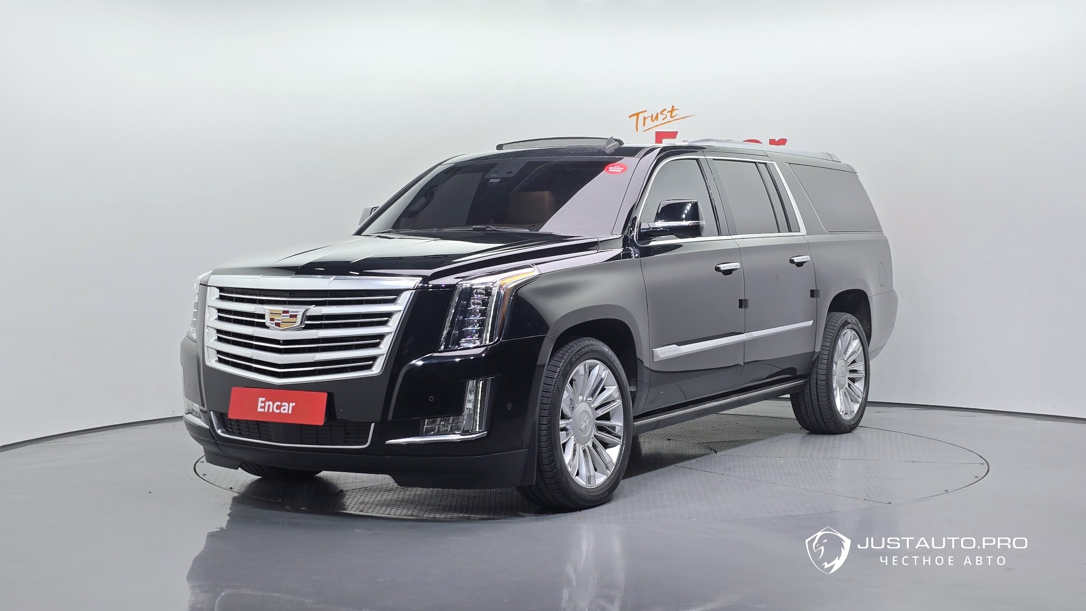 Автомобиль Cadillac Escalade