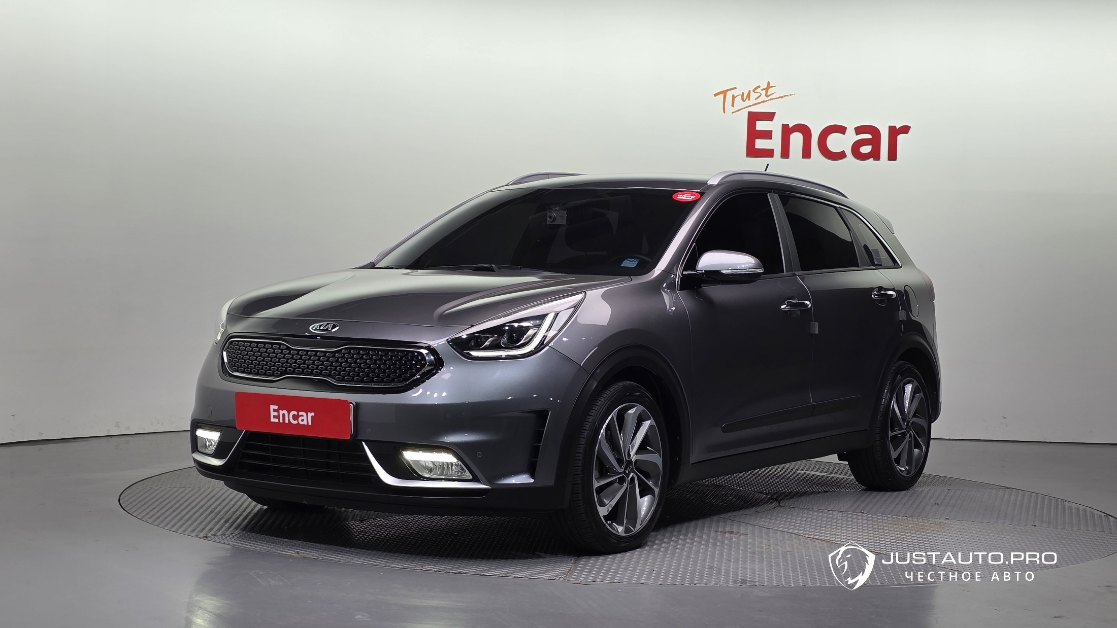 Автомобиль Kia Niro