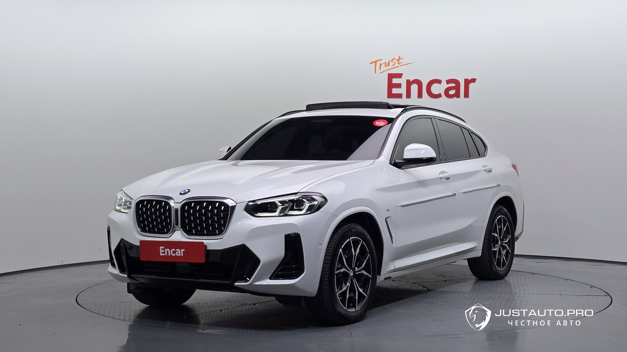 Автомобиль BMW X4