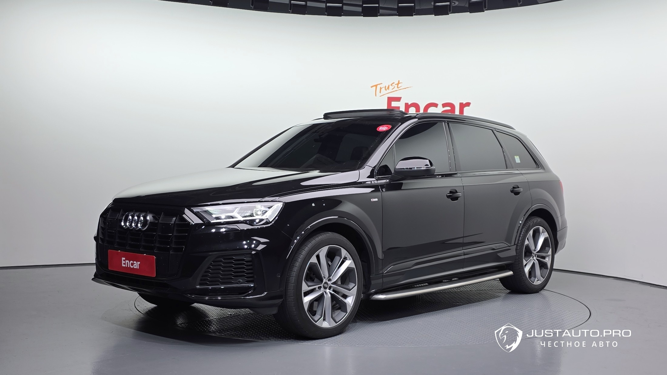Автомобиль Audi Q7