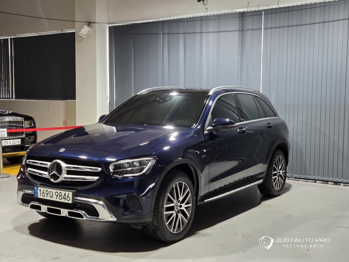 Автомобиль Mercedes-Benz GLC-Class