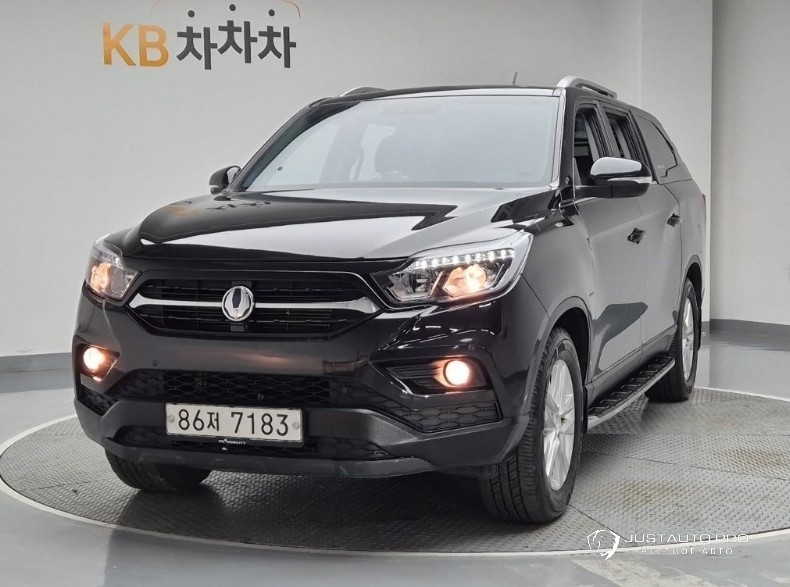 Автомобиль KG_Mobility_Ssangyong Rexton