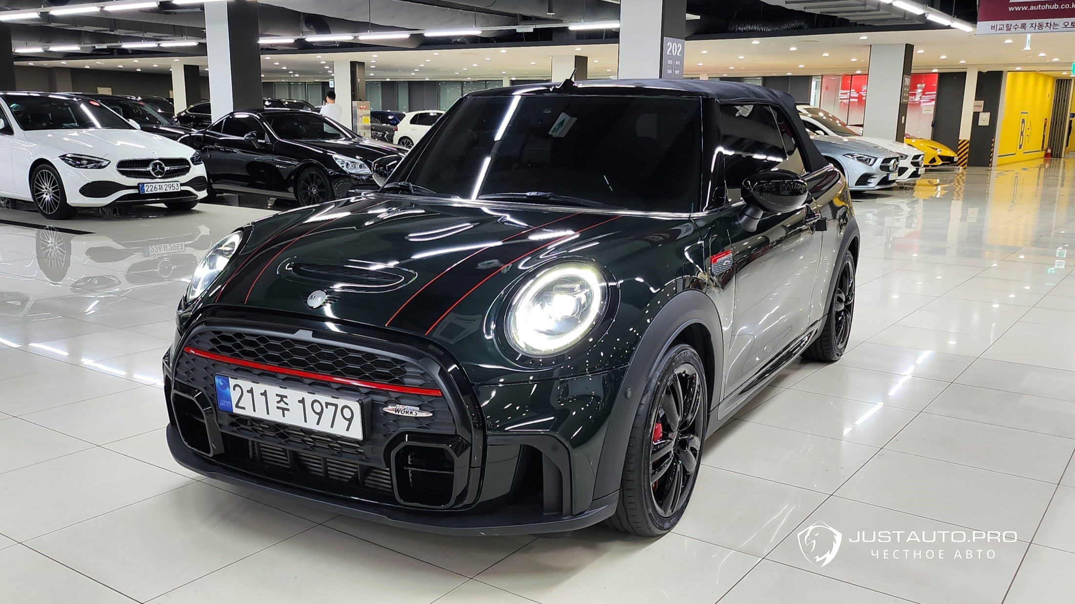 Автомобиль Mini Cooper Convertible