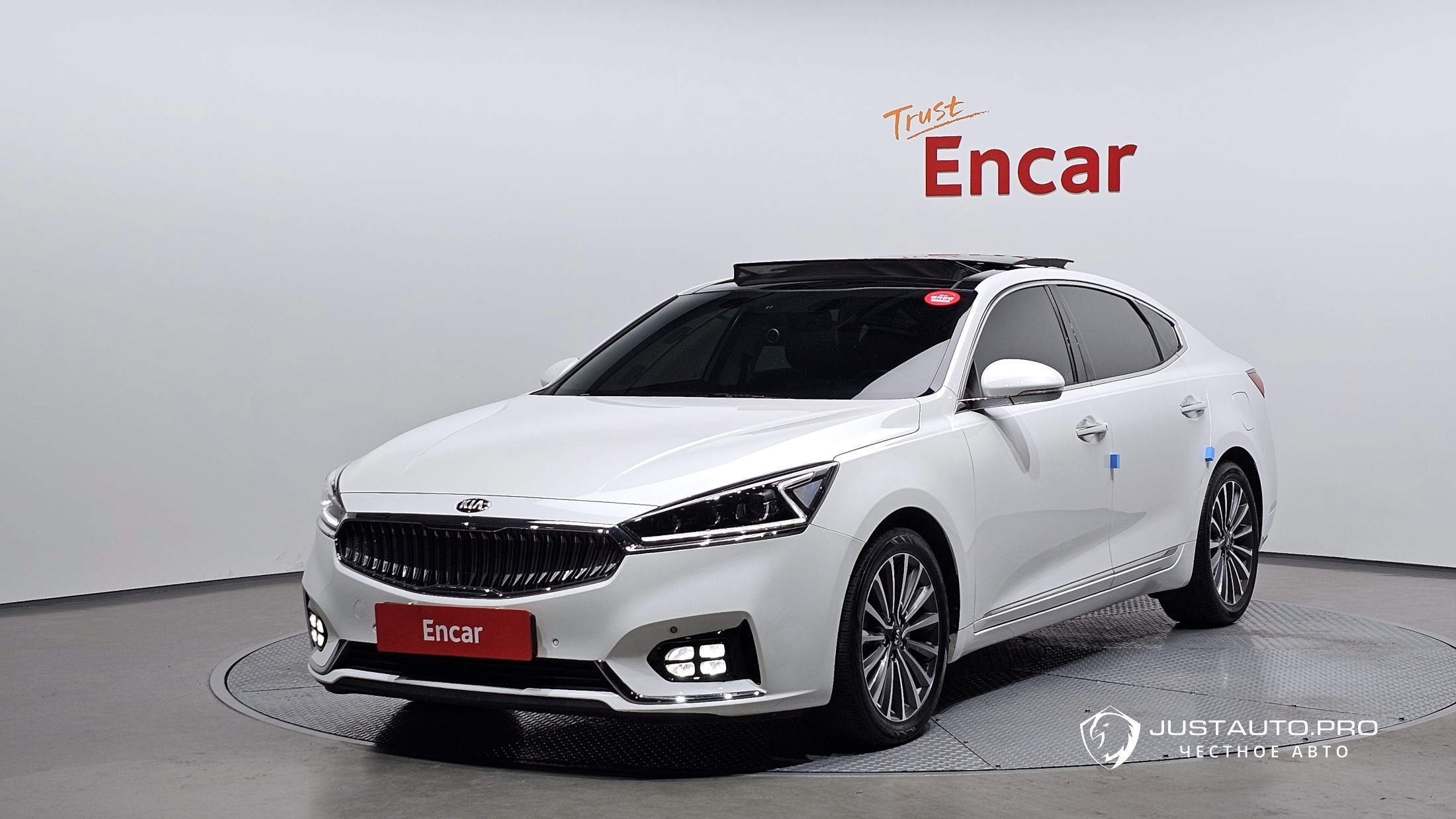 Автомобиль Kia K7