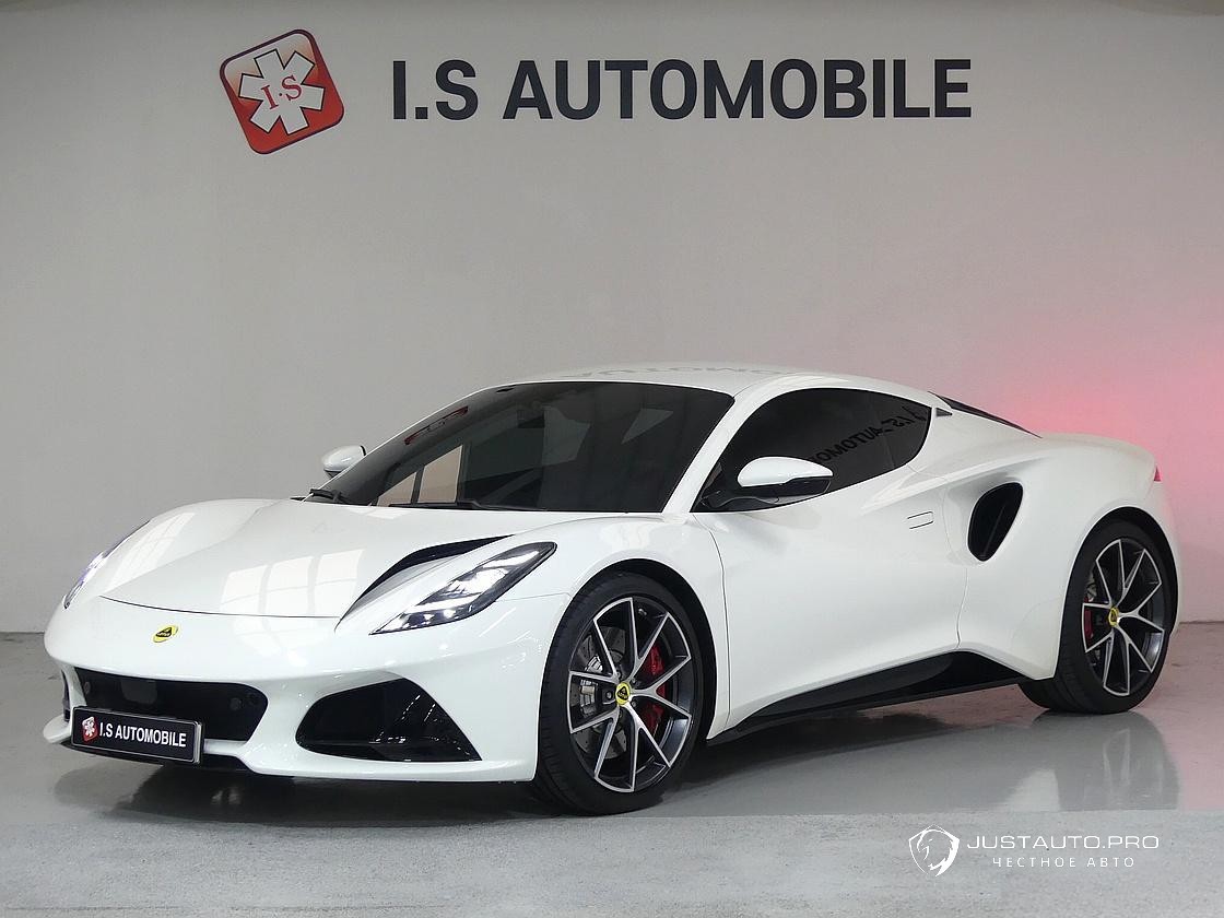 Автомобиль Lotus Emira