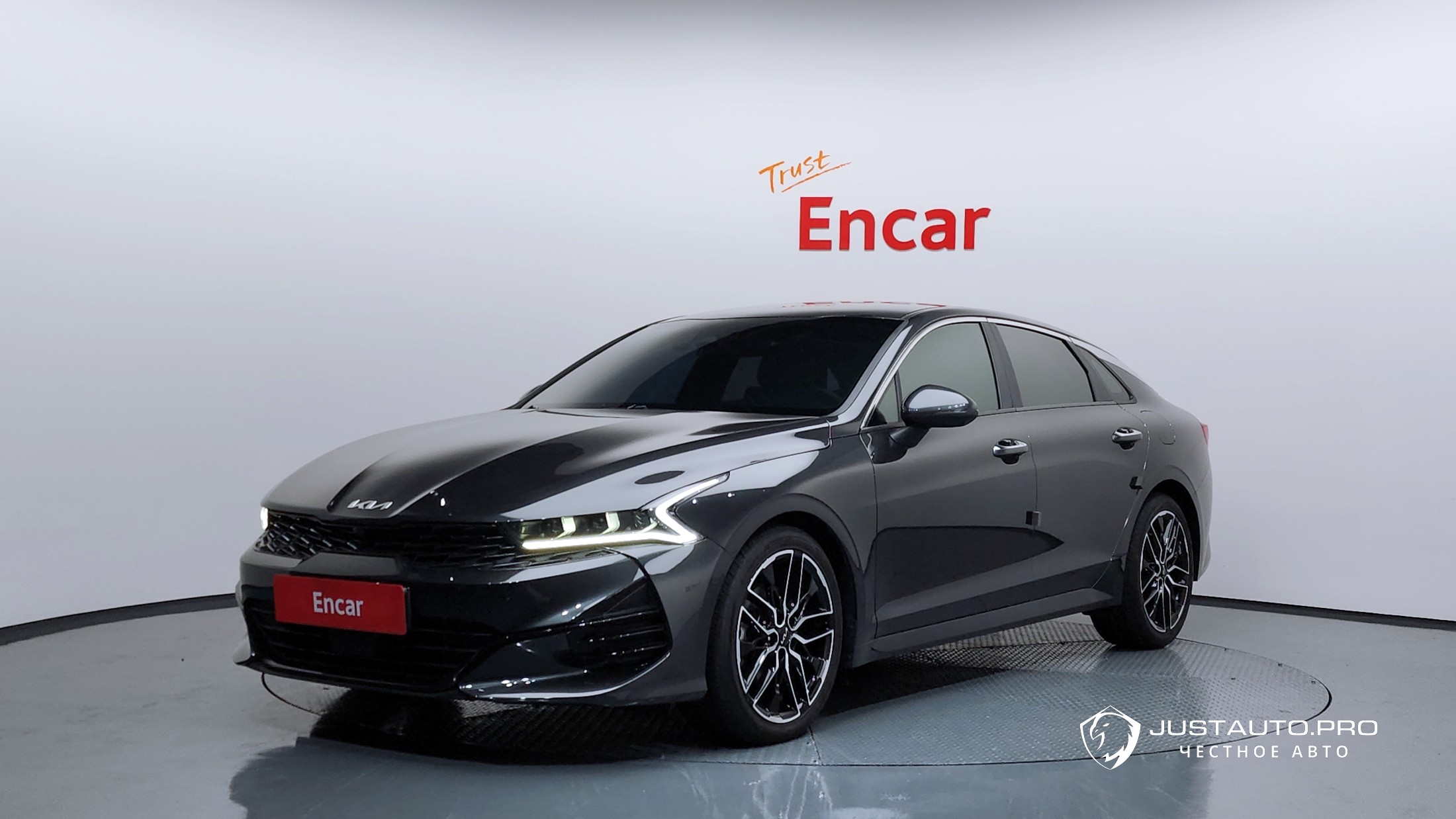 Автомобиль Kia K5