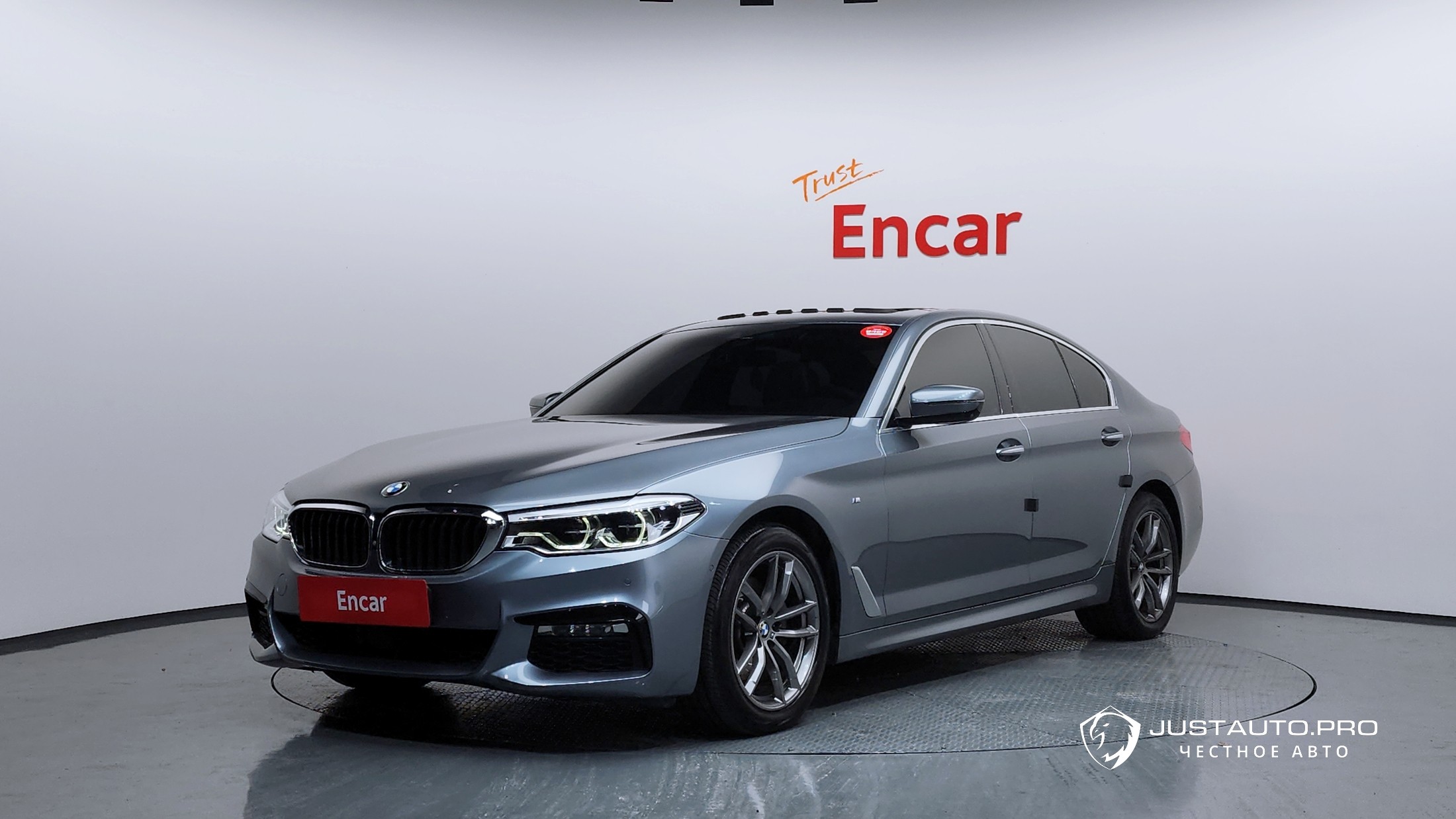 Автомобиль BMW 5-Series