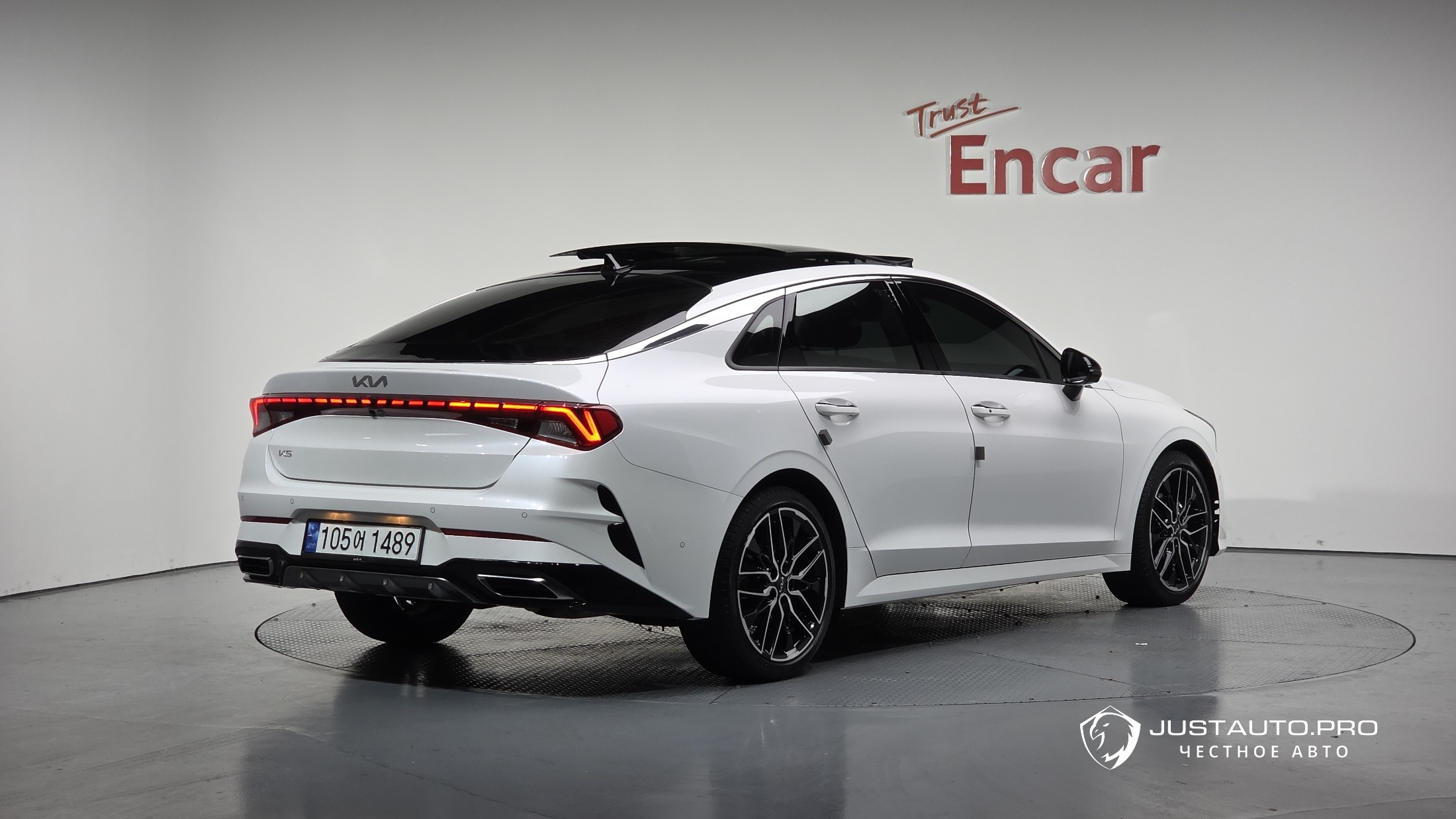 Автомобиль Kia K5