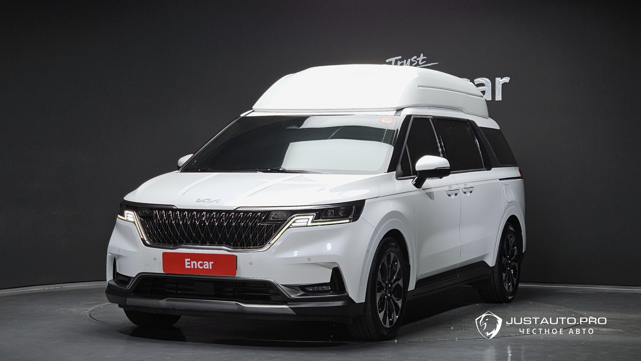 Автомобиль Kia Canival