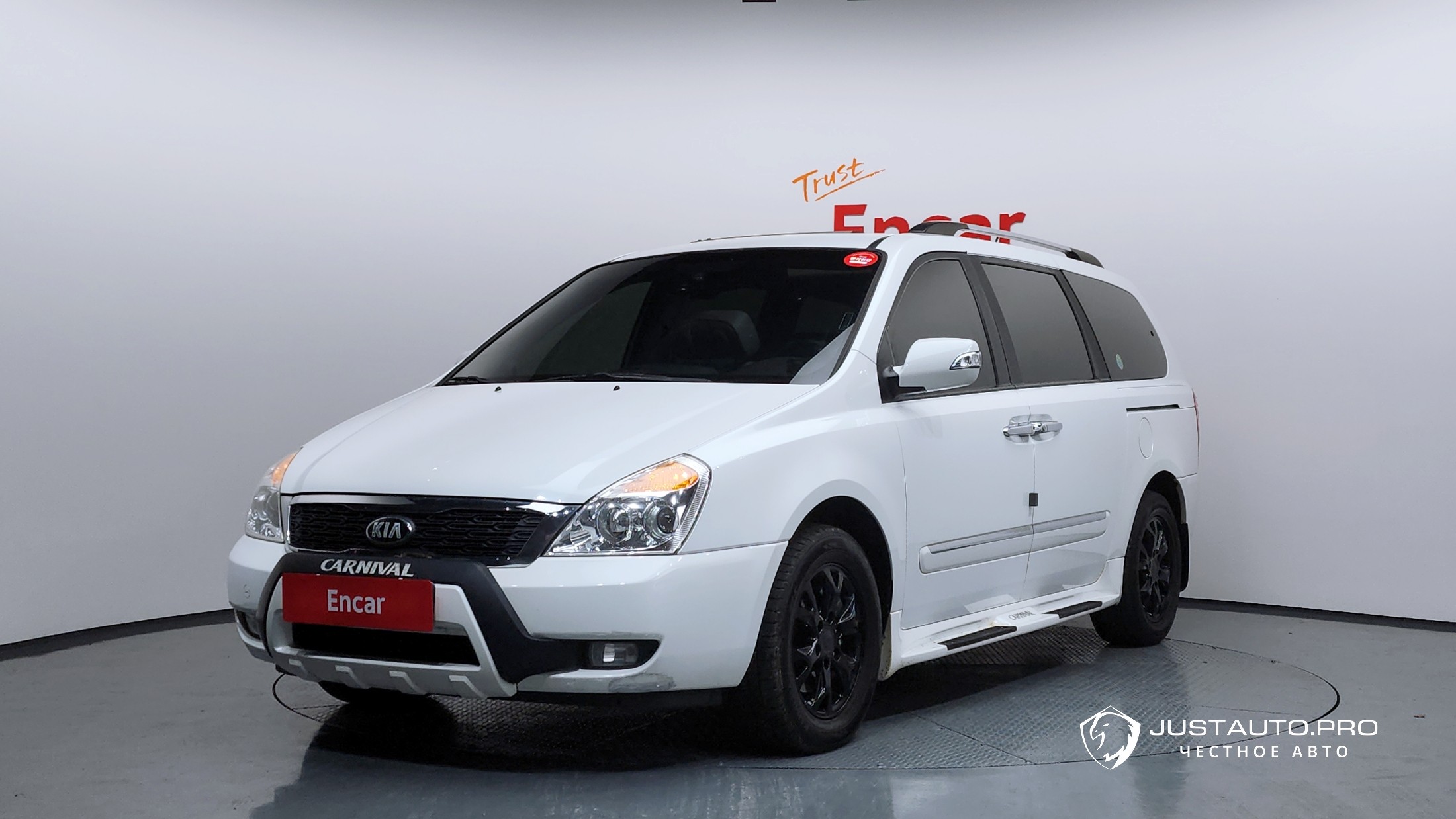 Автомобиль Kia Canival