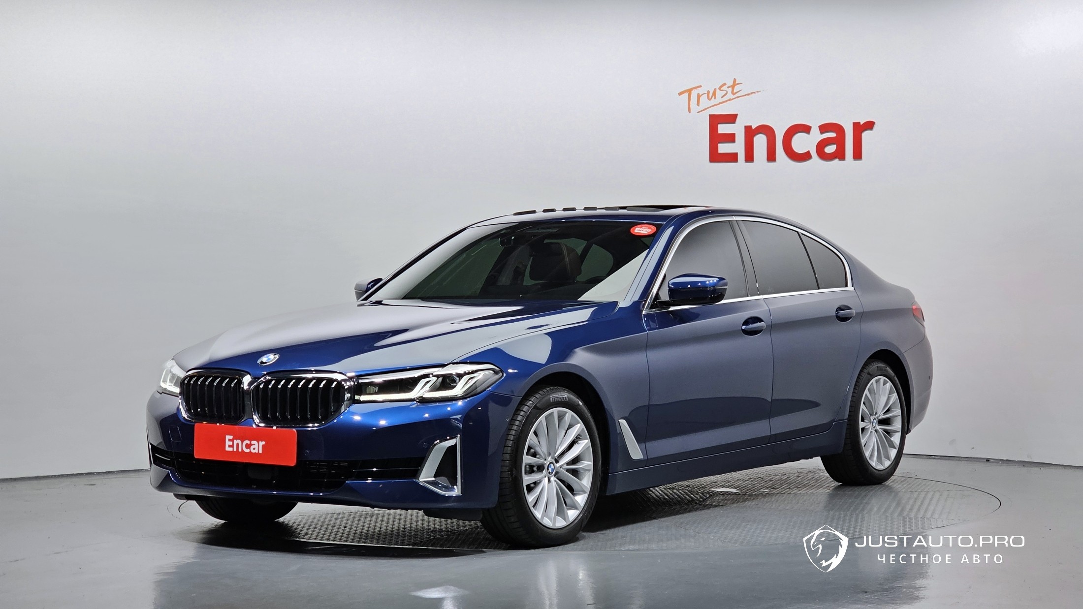 Автомобиль BMW 5-Series