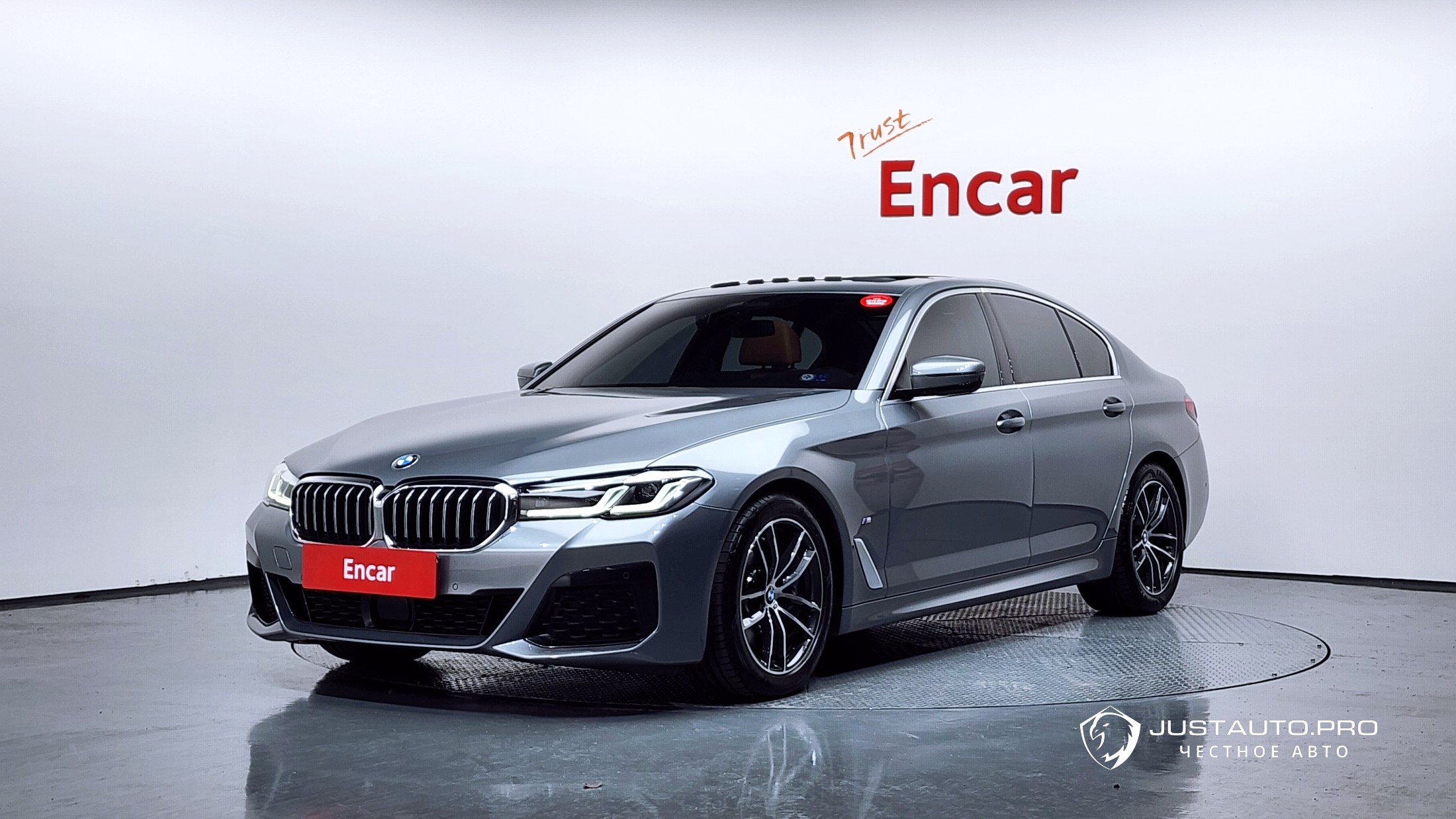 Автомобиль BMW 5-Series