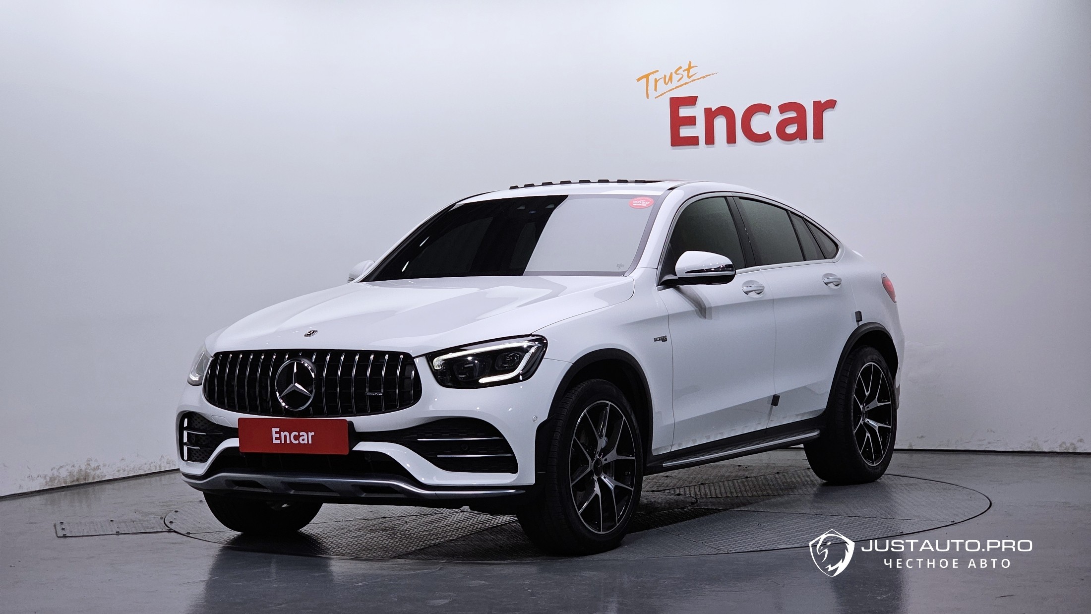 Автомобиль Mercedes-Benz GLC-Class