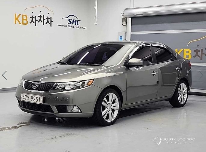 Автомобиль Kia Porte