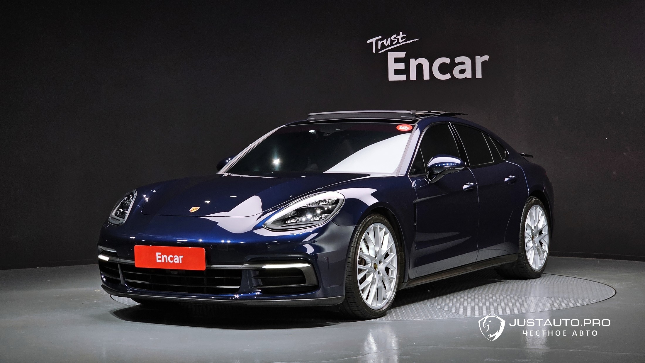 Автомобиль Porsche Panamera