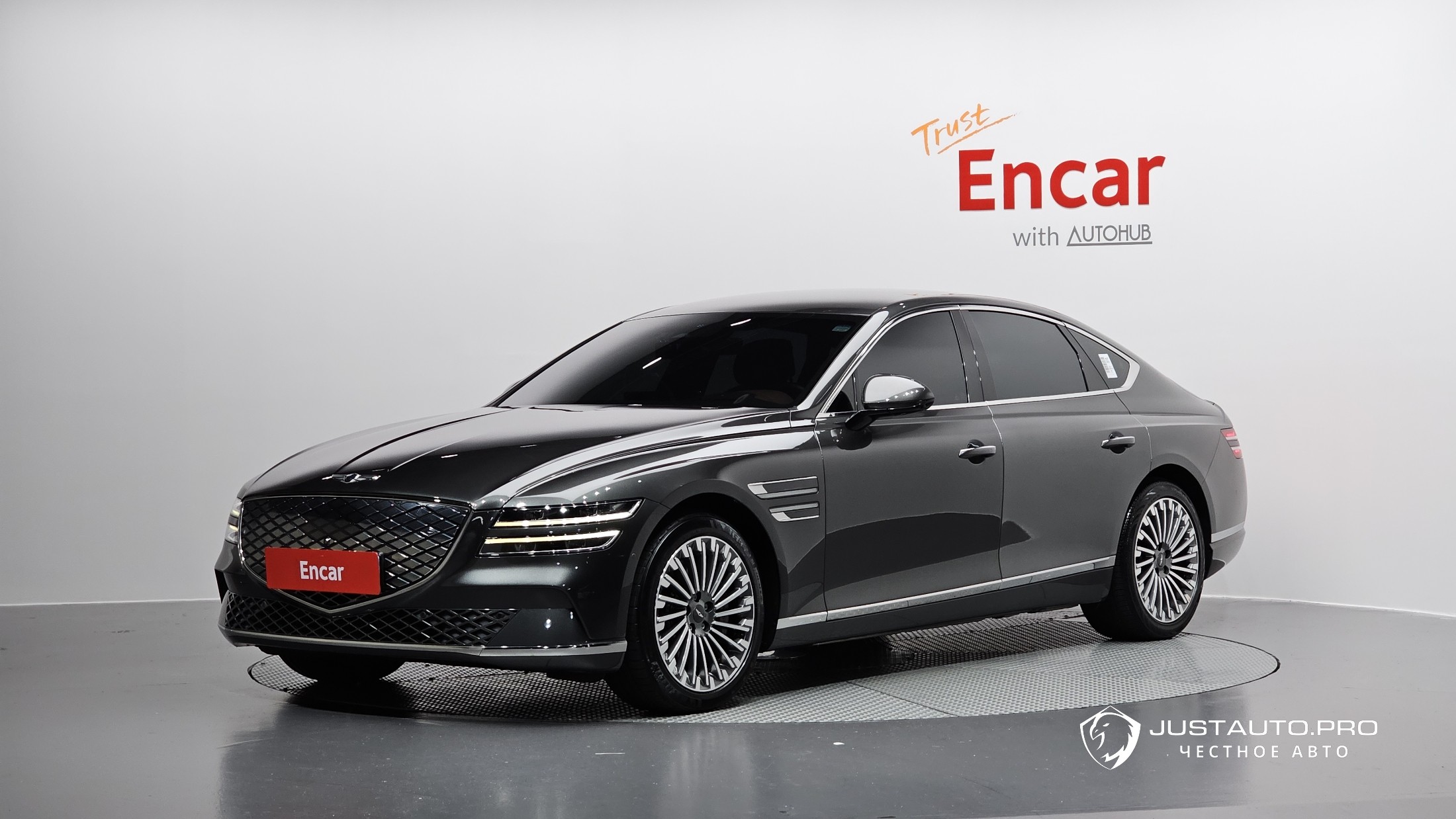 Автомобиль Genesis G80