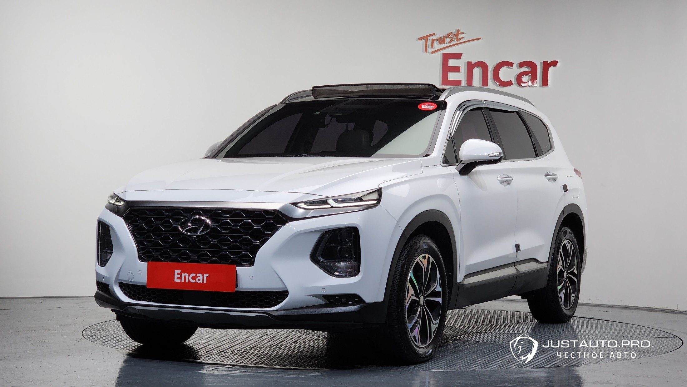 Автомобиль Hyundai Santafe