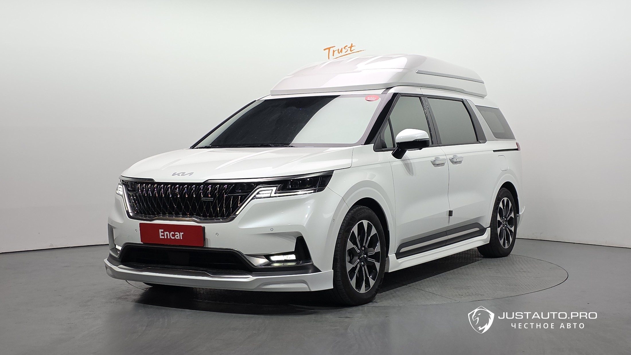 Автомобиль Kia Canival