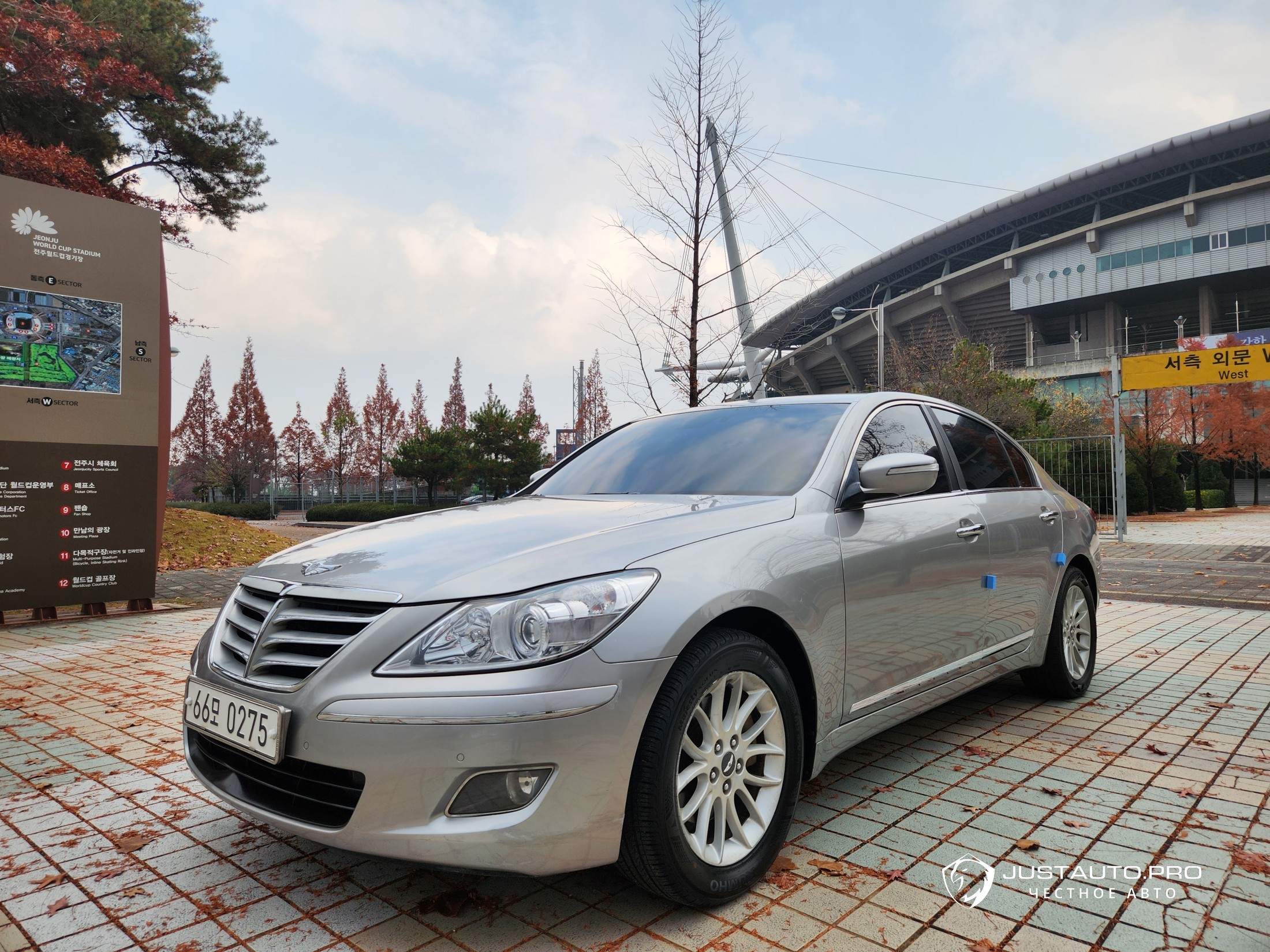 Автомобиль Hyundai Genesis