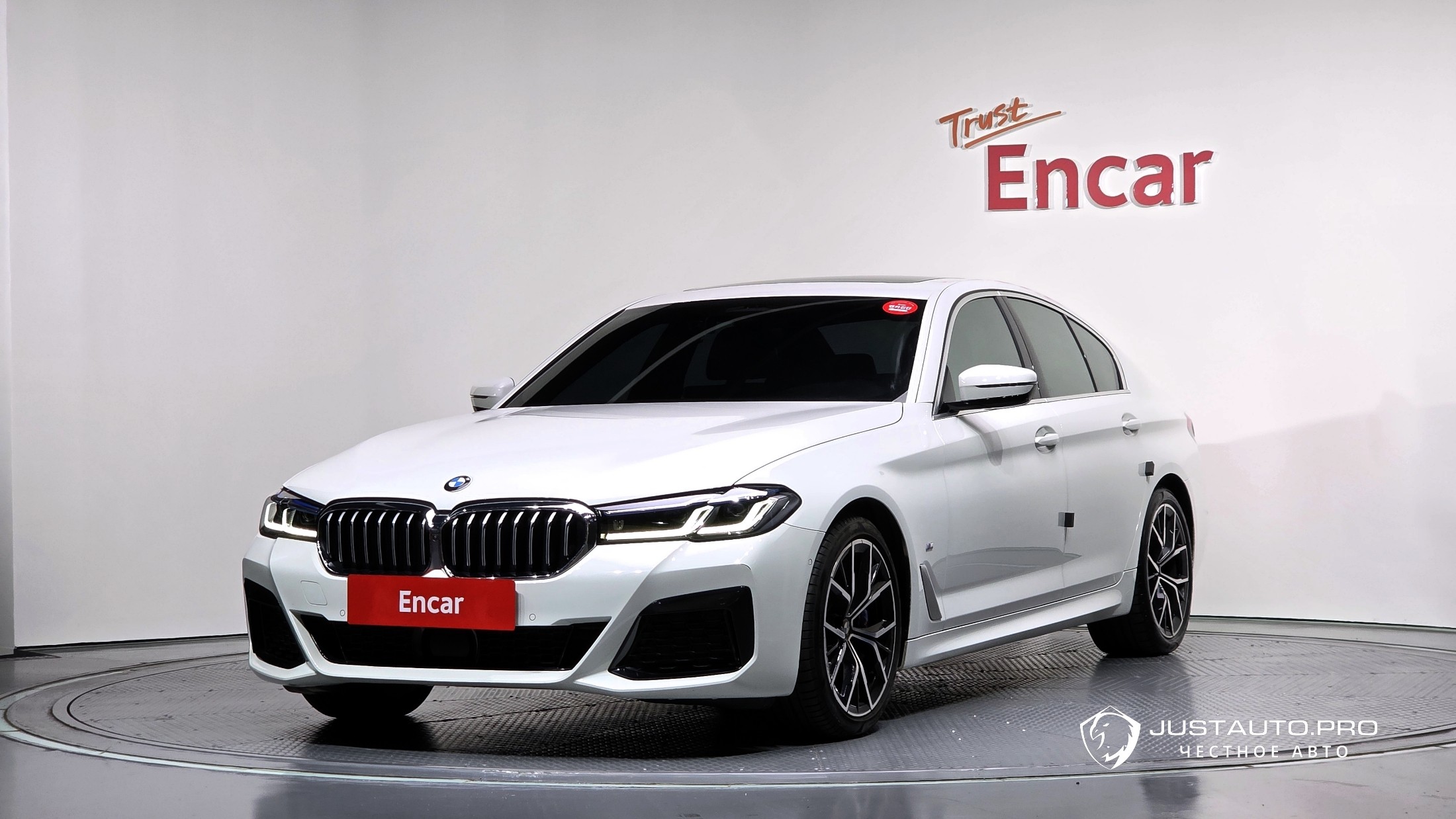 Автомобиль BMW 5-Series