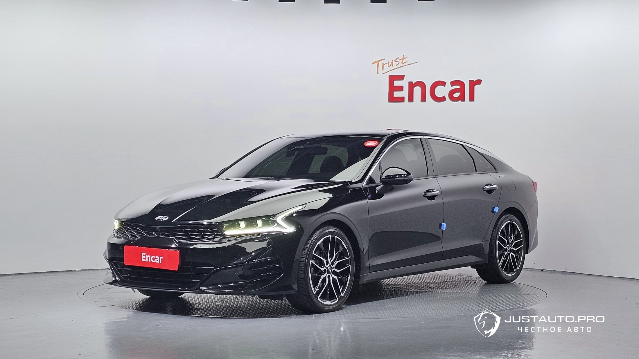 Автомобиль Kia K5