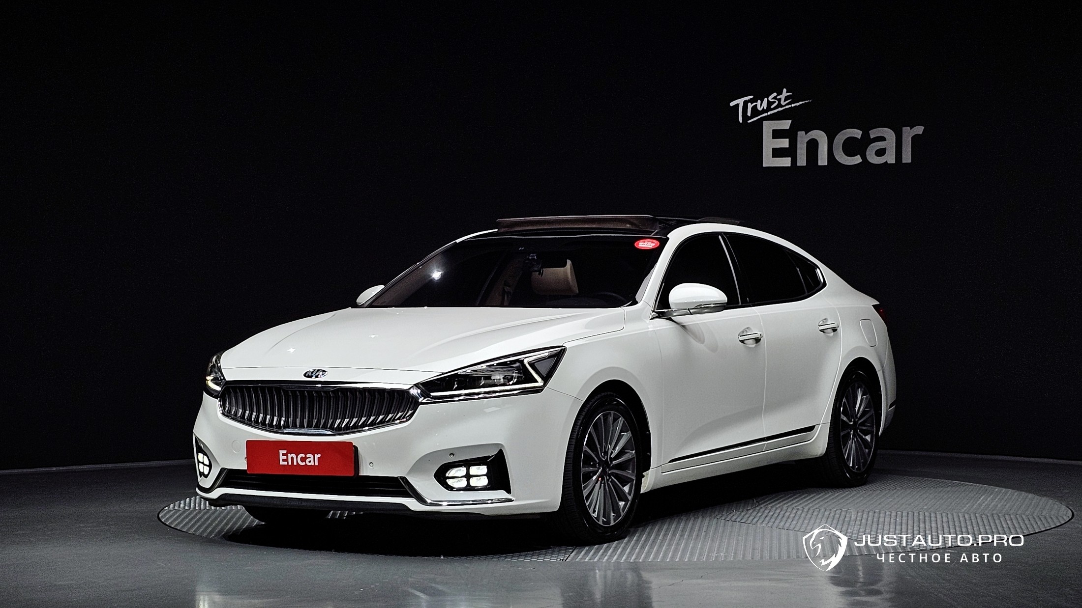 Автомобиль Kia K7