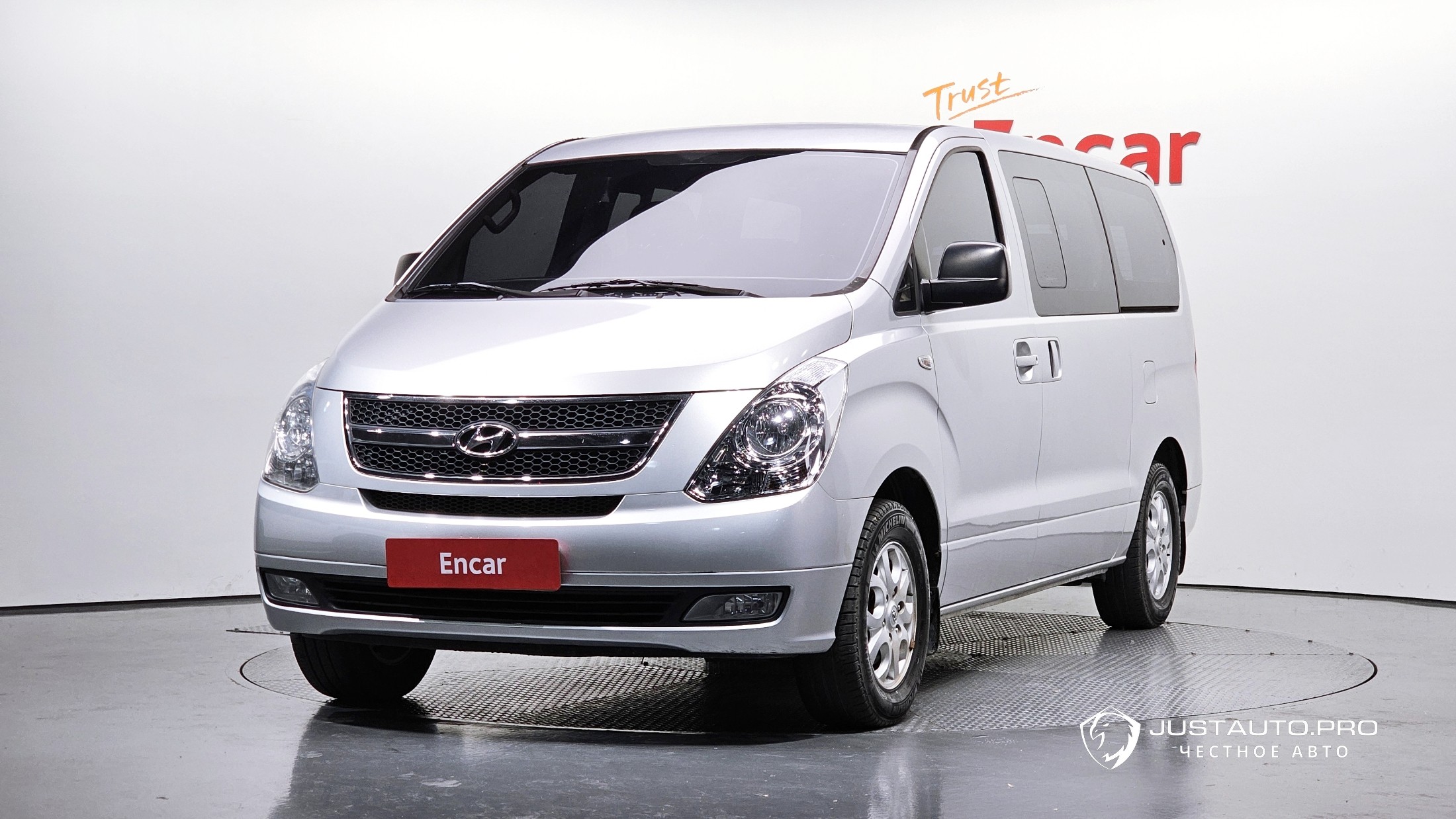 Автомобиль Hyundai Starex
