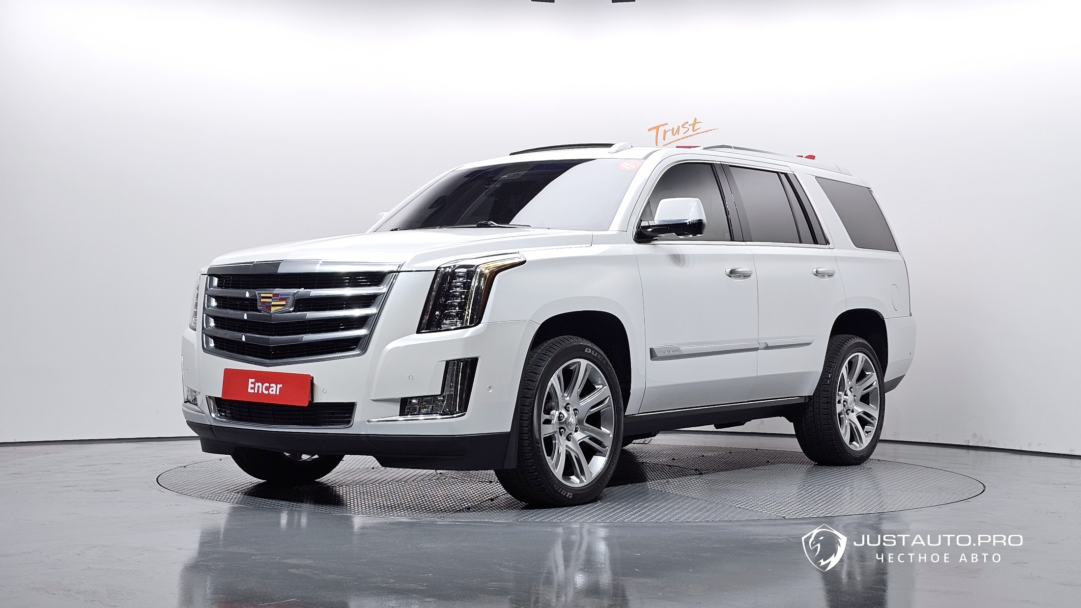 Автомобиль Cadillac Escalade